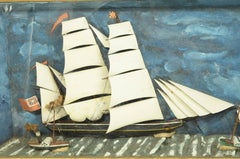 Nautisches Diorama in einer Holz- und Glasvitrine eines englischen Schoners mit vollen Segeln