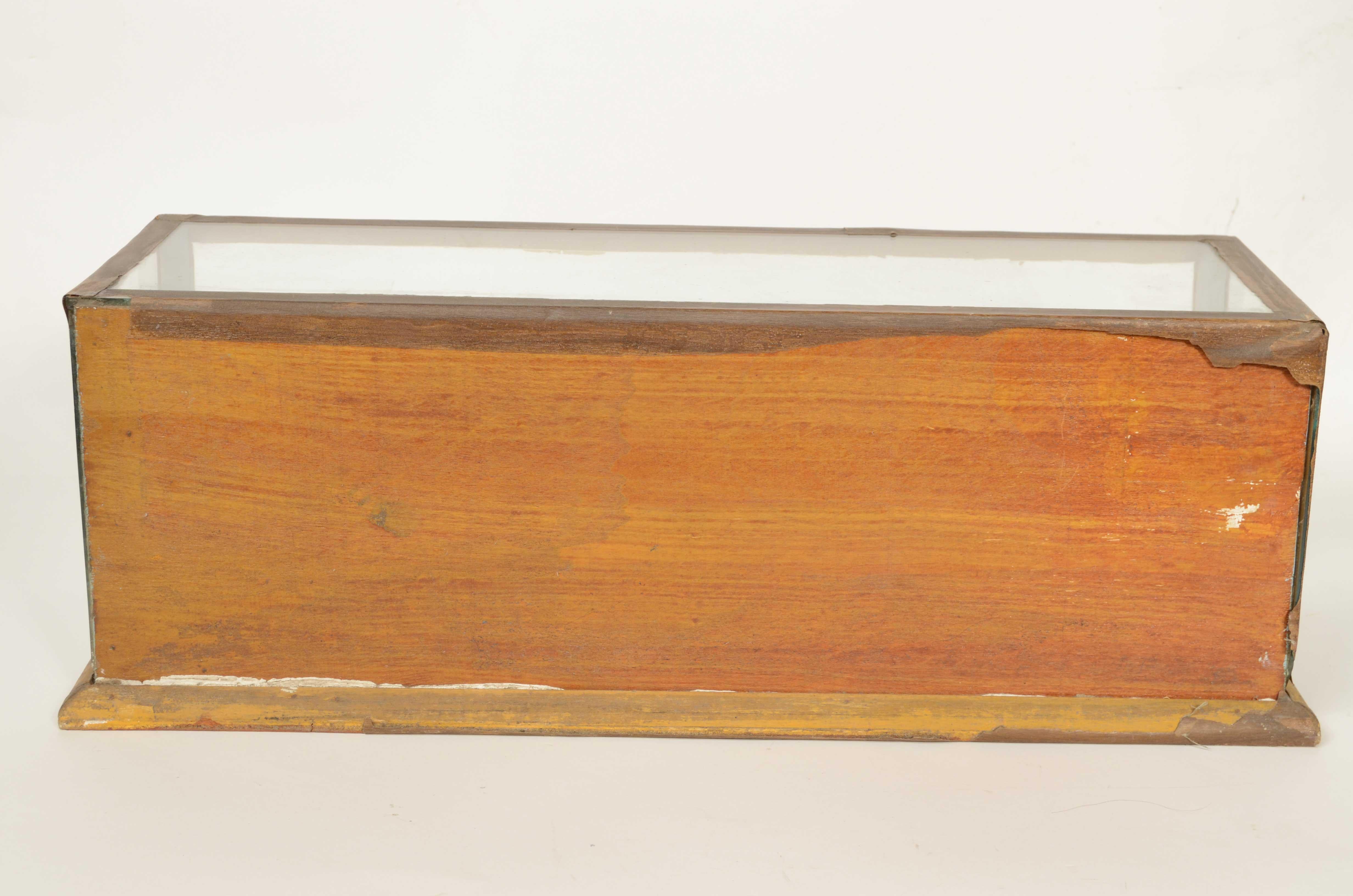 Nautical diorama in glass case depicting 3 ships at sea Italy 1920s For Sale 8