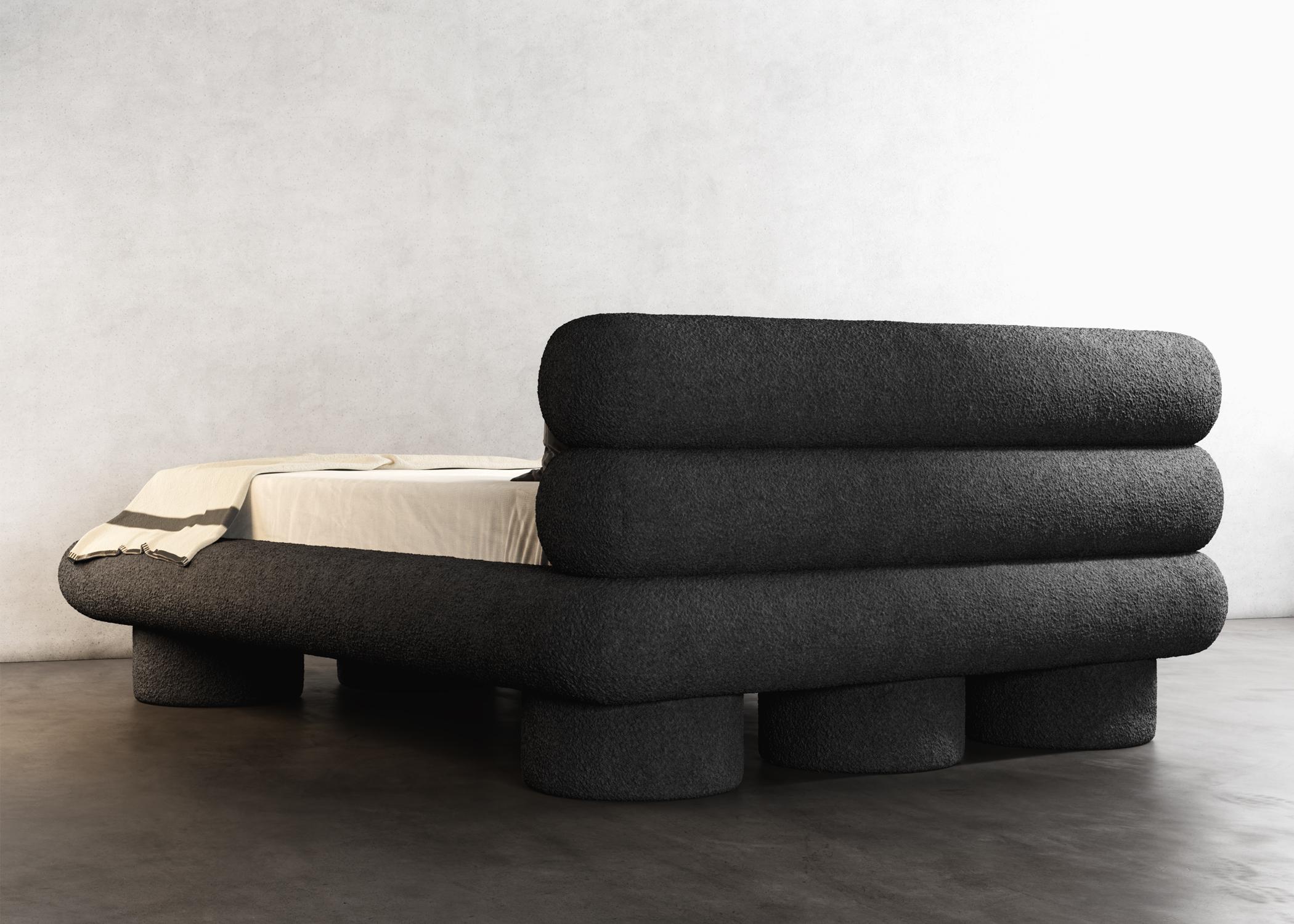 Niedriges Dip-Bett, modernes Design aus schwarzem Ewe-Bouclé (Moderne) im Angebot