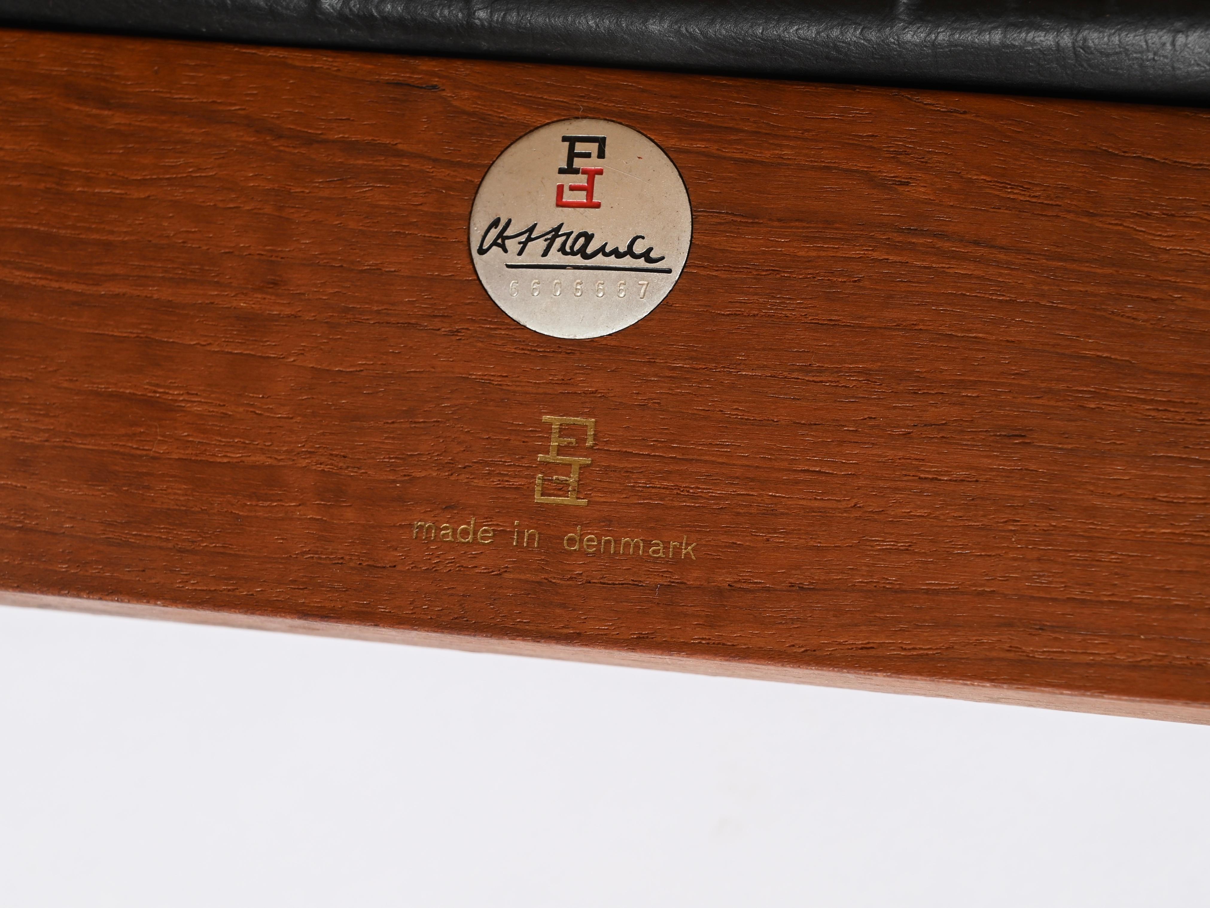 Diplomat Leather Armchair or Desk Chair by Finn Juhl, Model 209, Denmark 1960s For Sale 3