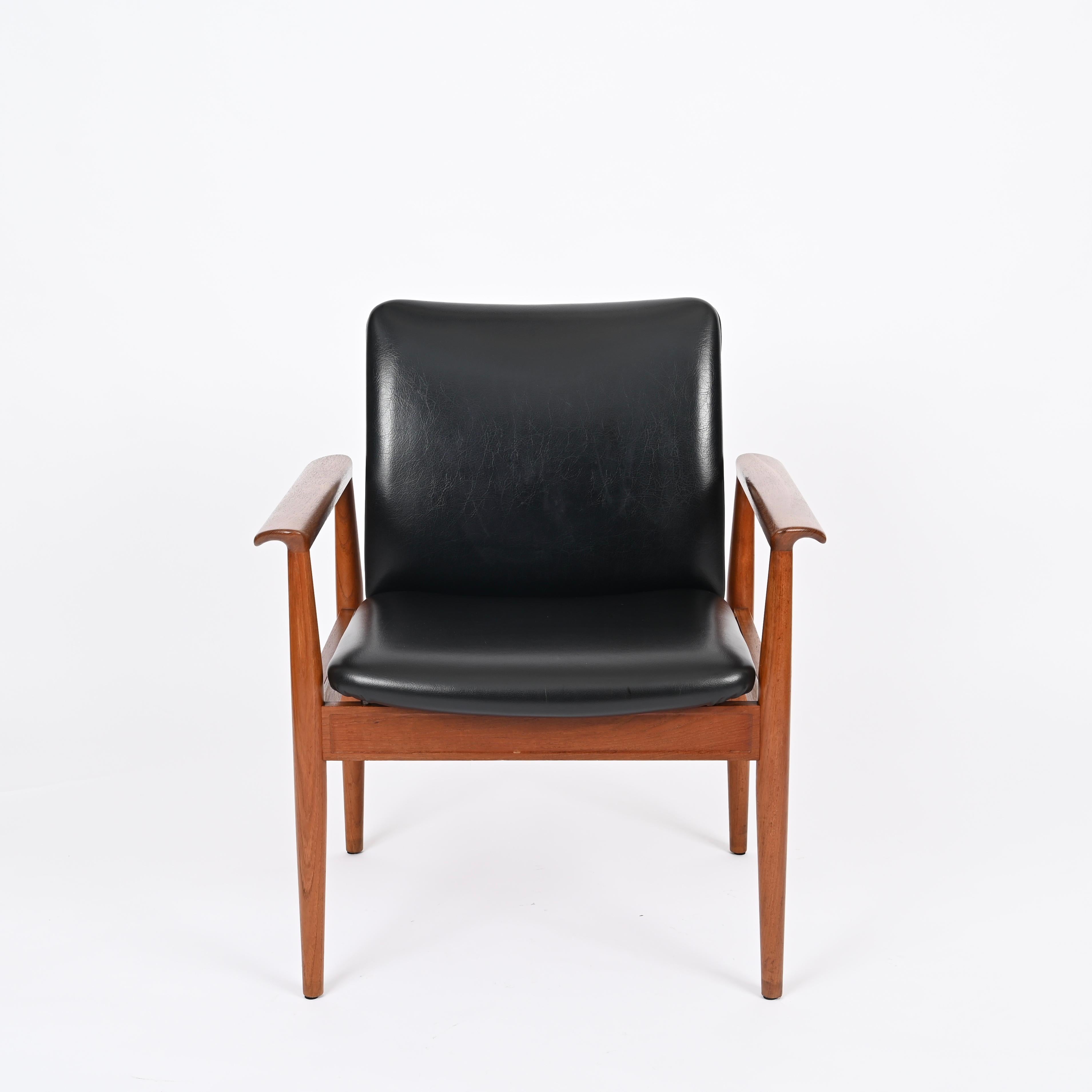 20th Century Diplomat Leather Armchair or Desk Chair by Finn Juhl, Model 209, Denmark 1960s For Sale