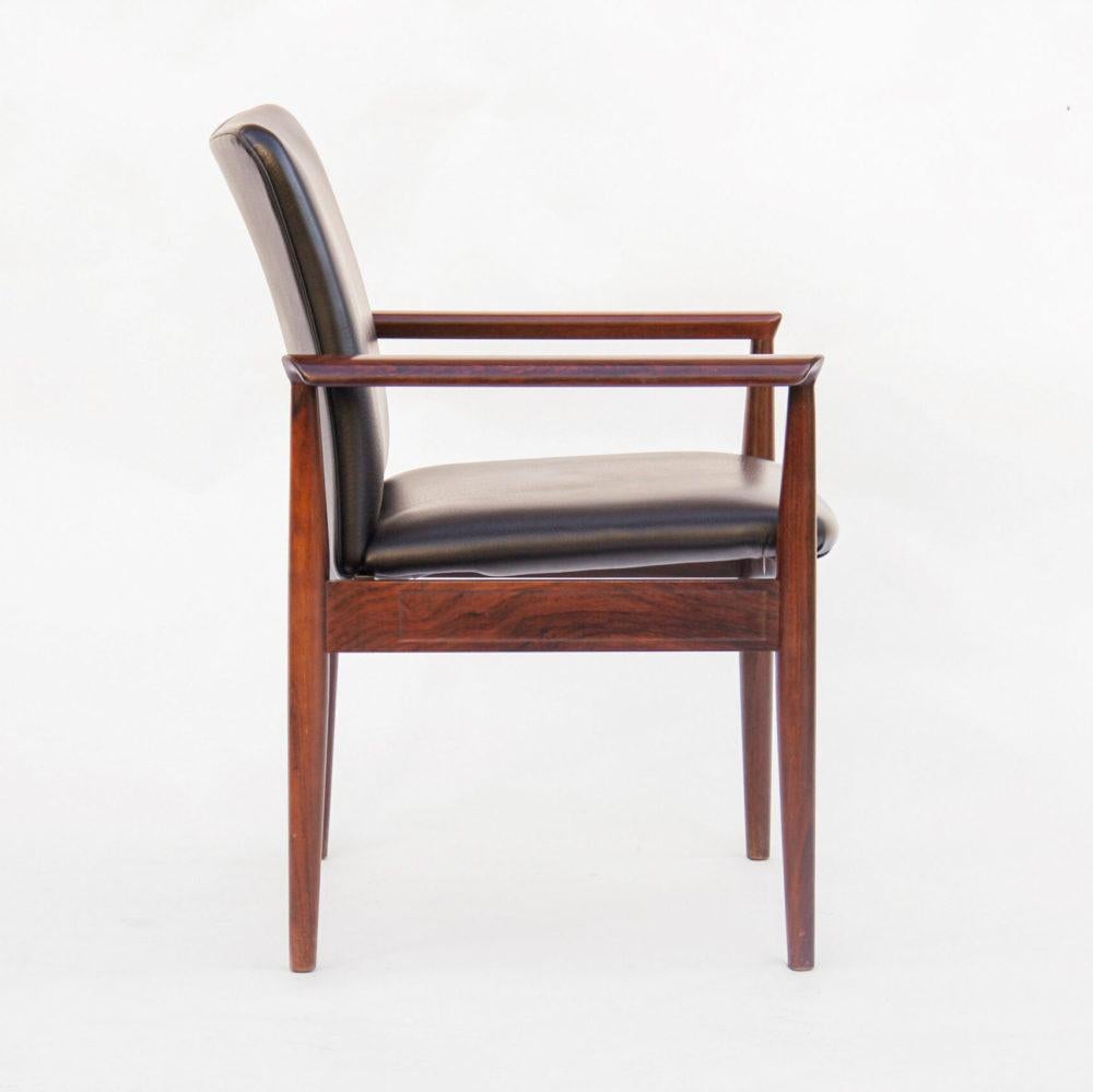 finn juhl diplomat chair