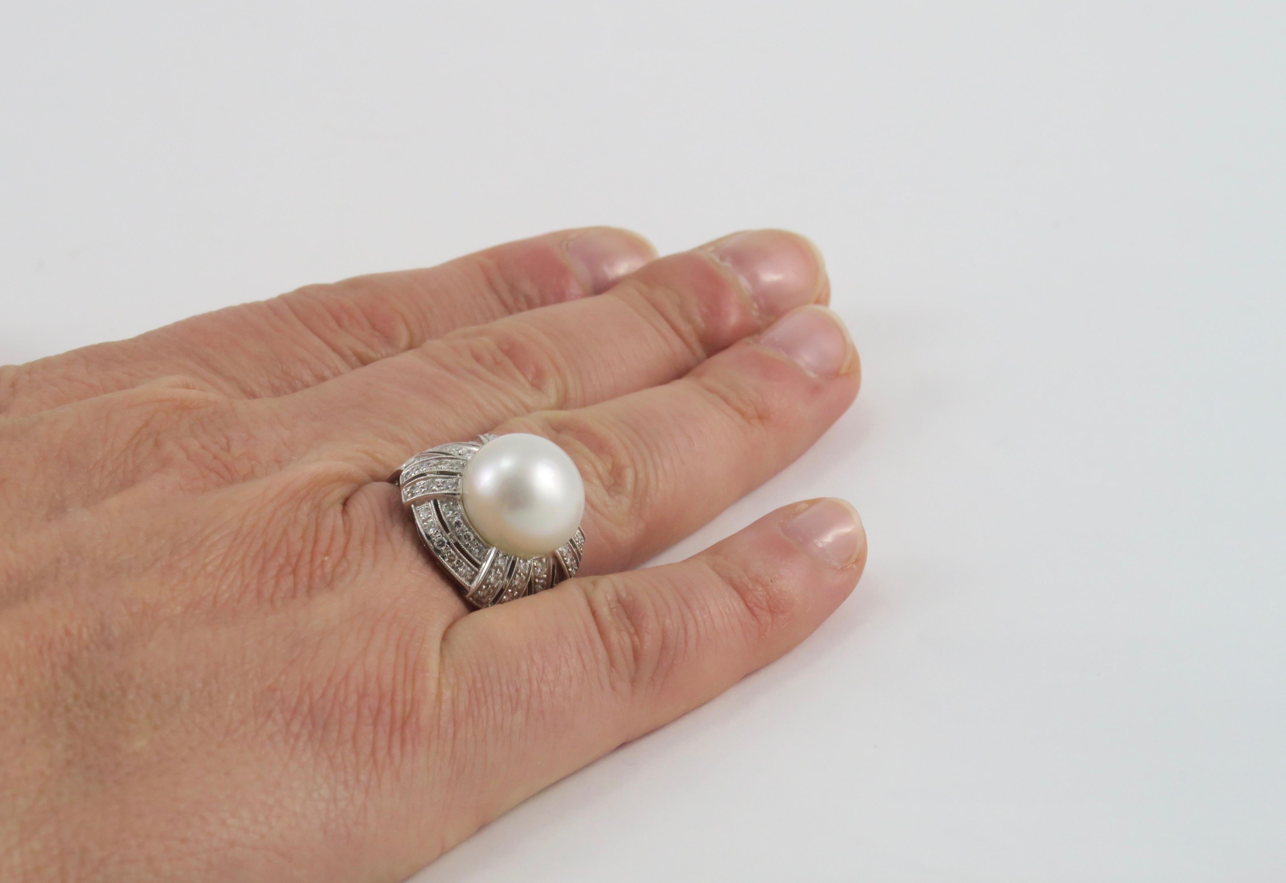 Dirce Repossi Australian White South Sea Pearl and Diamond White Gold Ring In New Condition For Sale In Cosenza, Italia