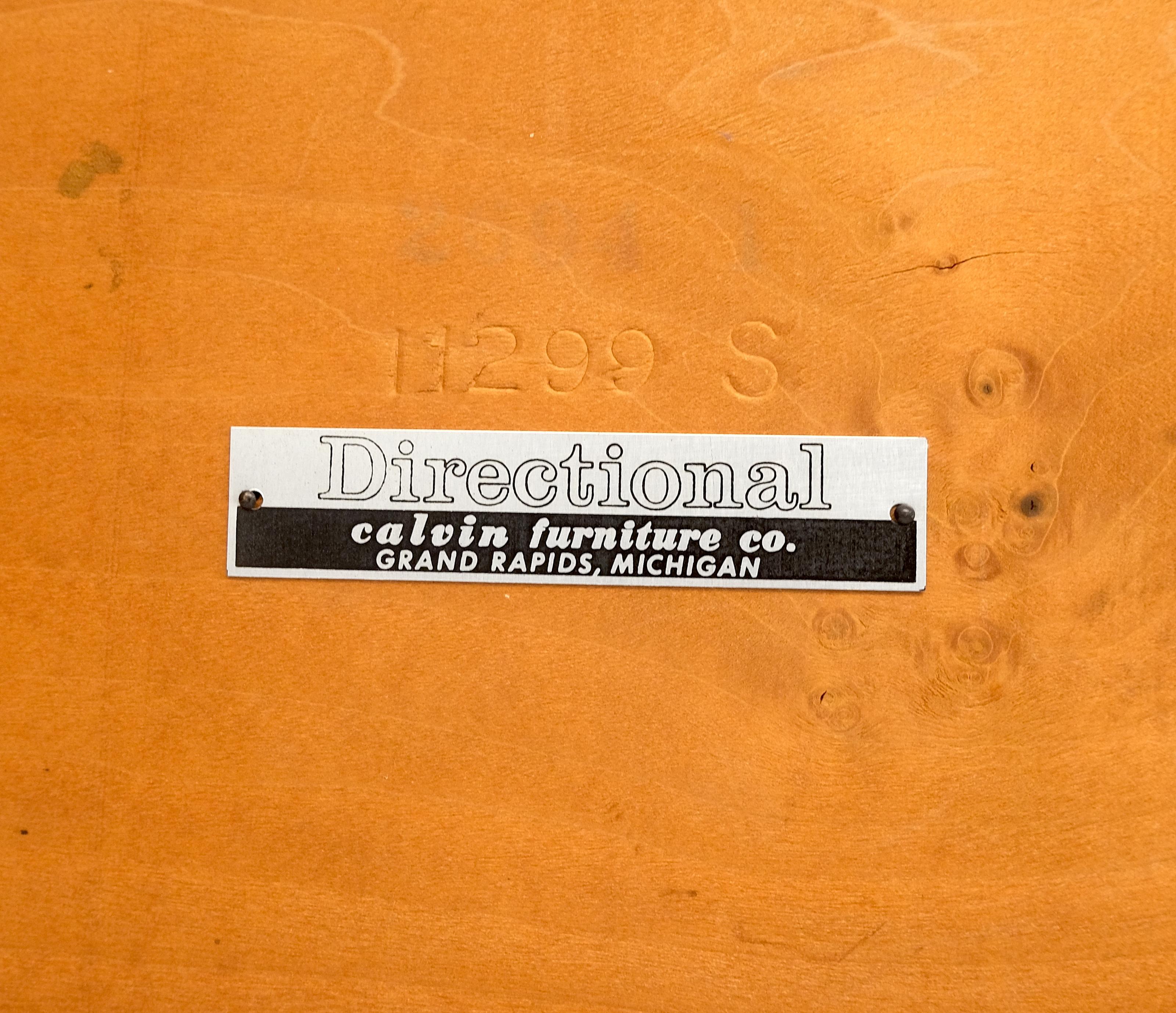 Directional c1970s Mid Century Modern Side End 20x30 Rectangle Burl End Table For Sale 5