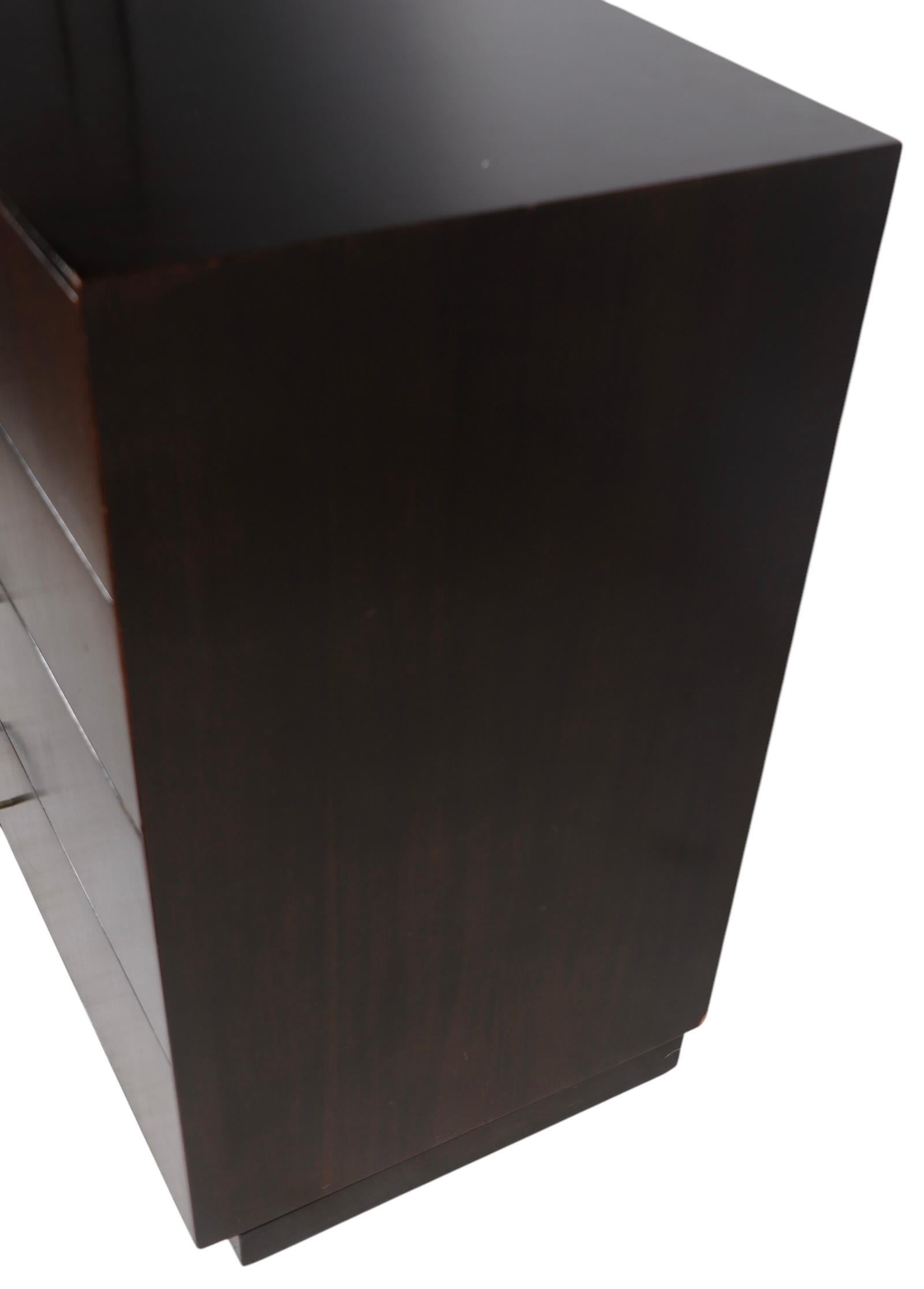 Directional Custom Collection'S a otto cassetti  Cassettone in vendita 9