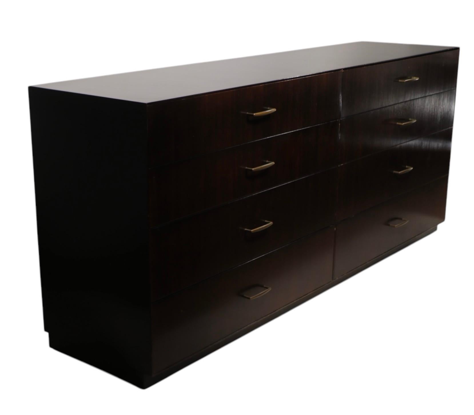 Directional Custom Collection'S a otto cassetti  Cassettone in vendita 10