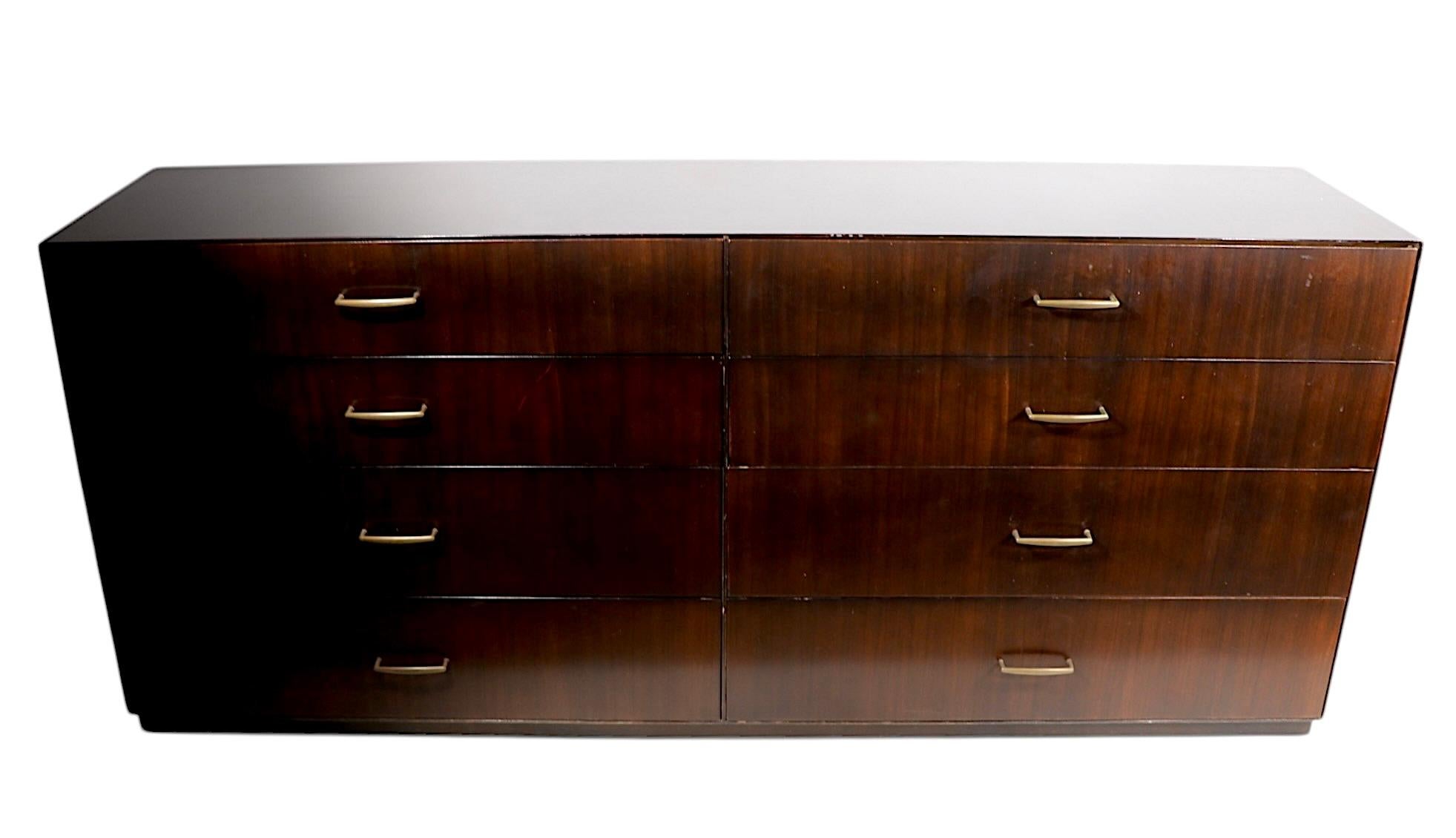 XX secolo Directional Custom Collection'S a otto cassetti  Cassettone in vendita