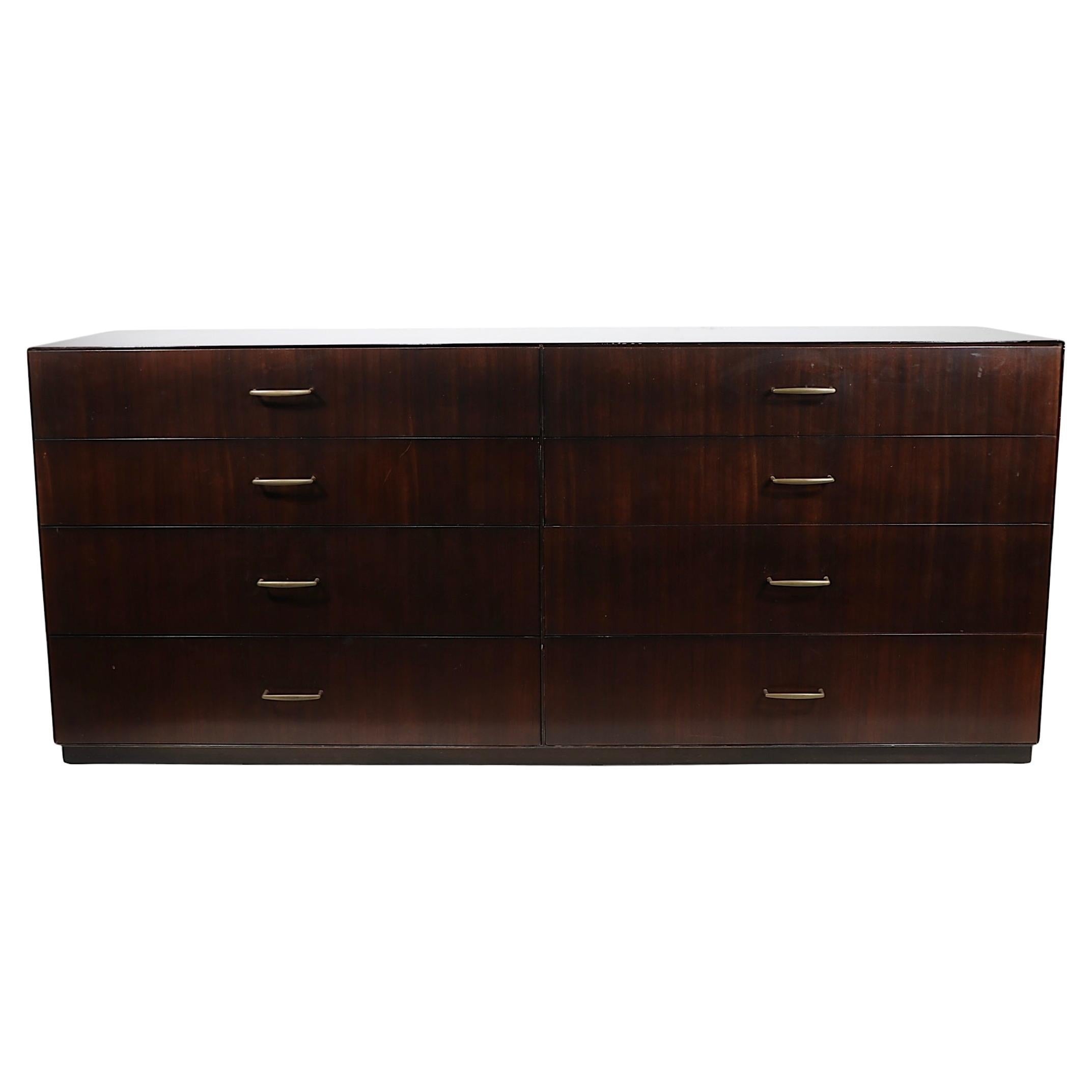 Collection The Collective Directional huit tiroirs  Commode