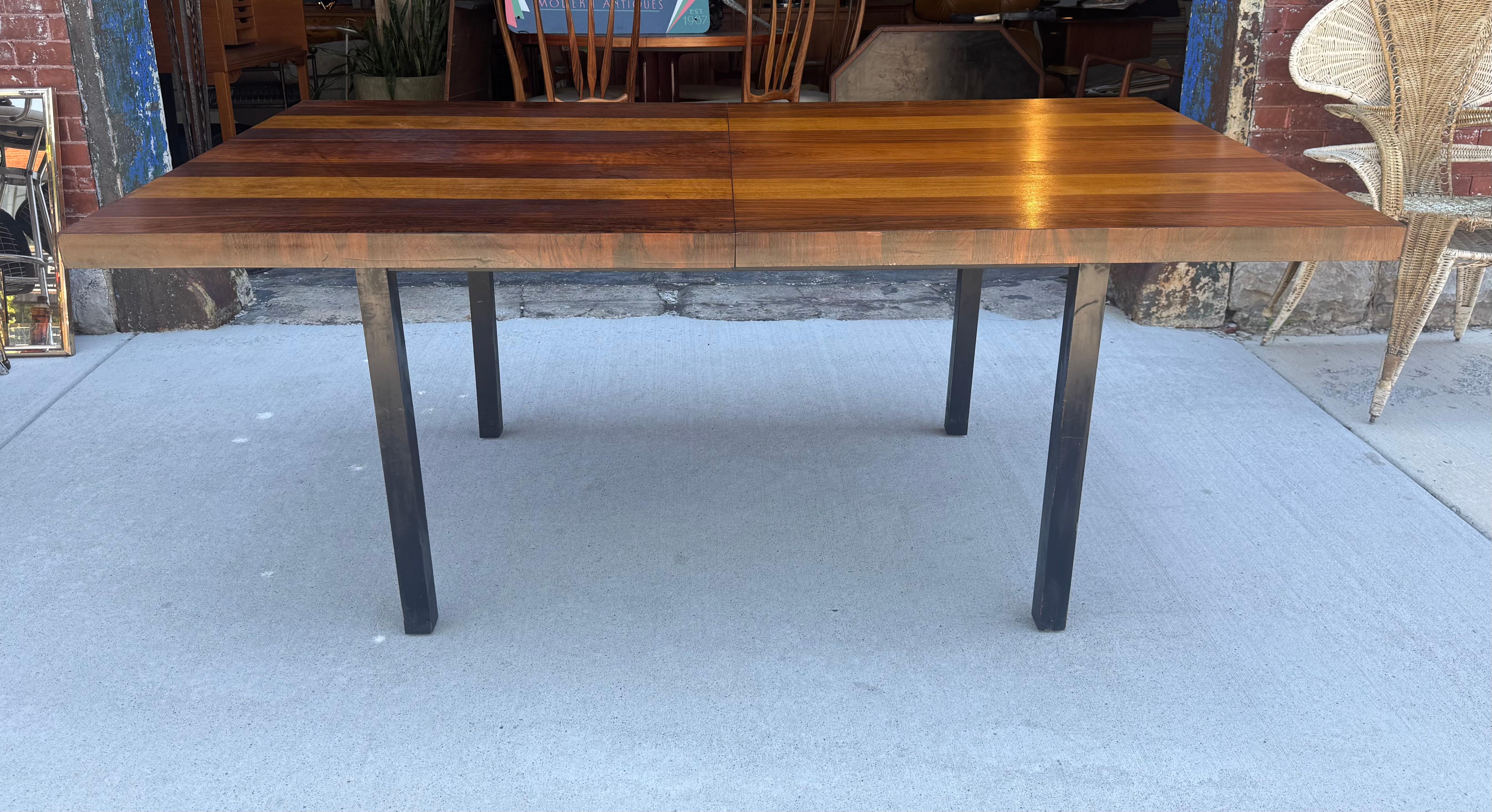 Mid-20th Century Directional Dining Table designed by Milo Baughman / Classic Modernist Design For Sale