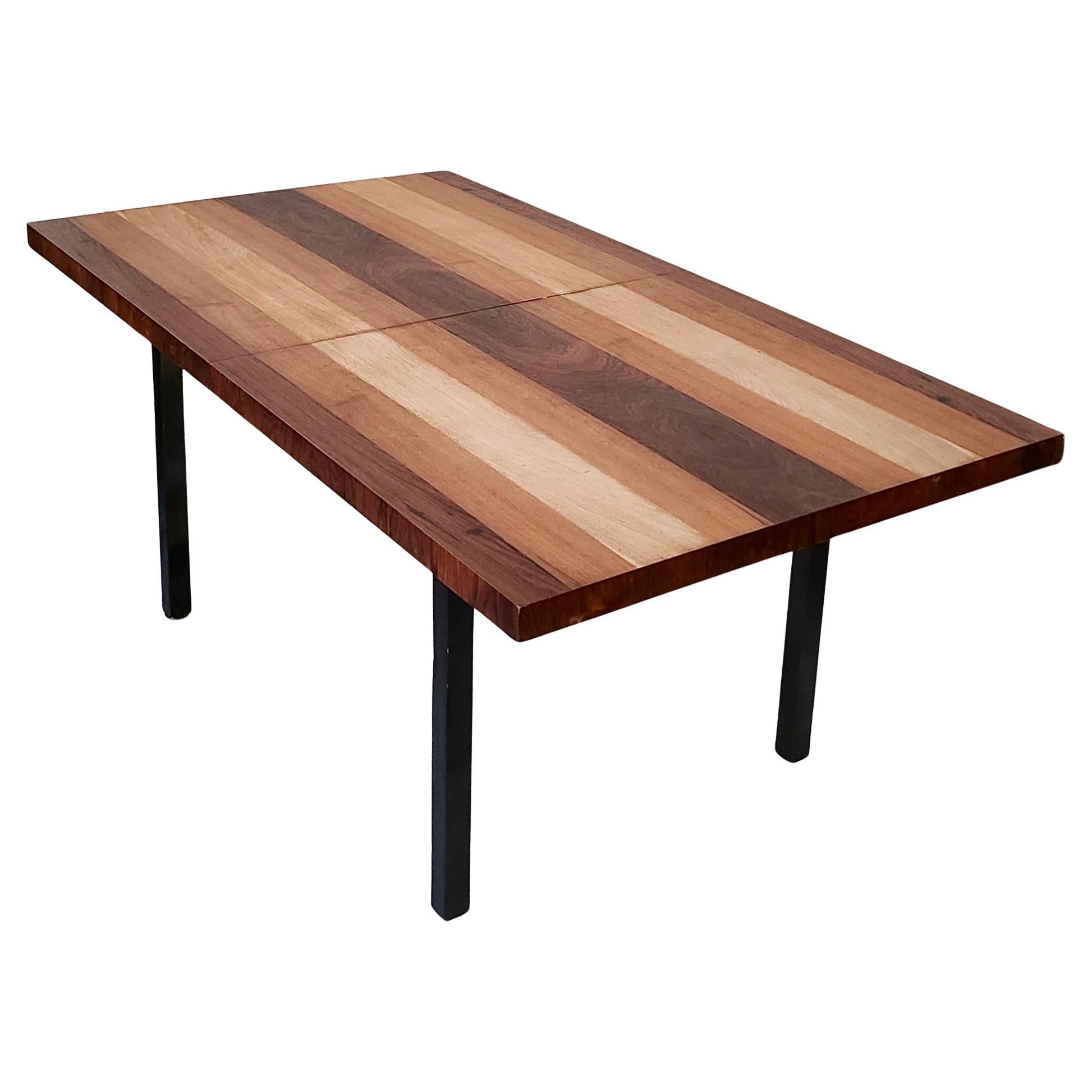 Mesa de comedor direccional diseñada por Milo Baughman