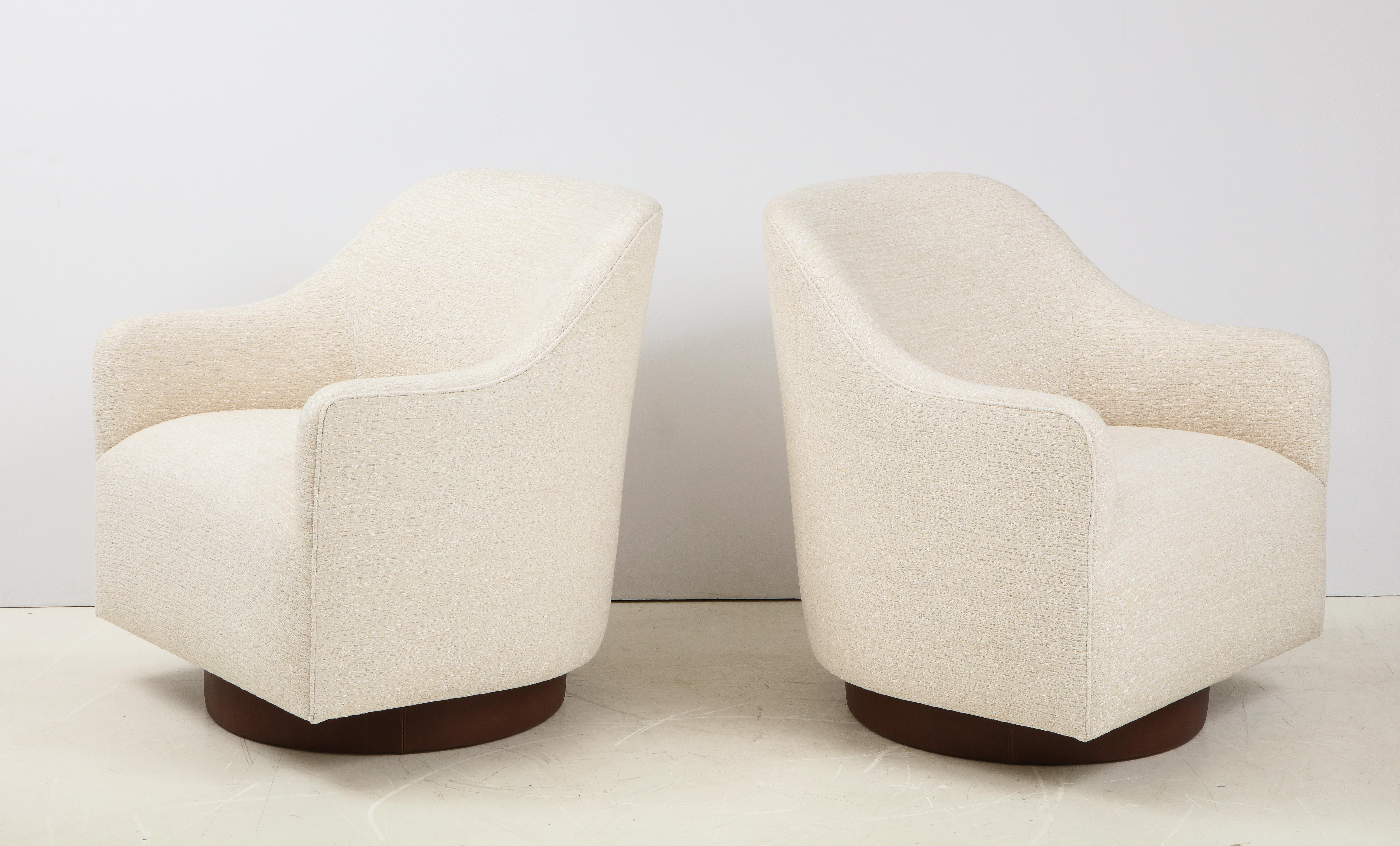 American Milo Baughman/Directional Ivory Boucle Club Chairs