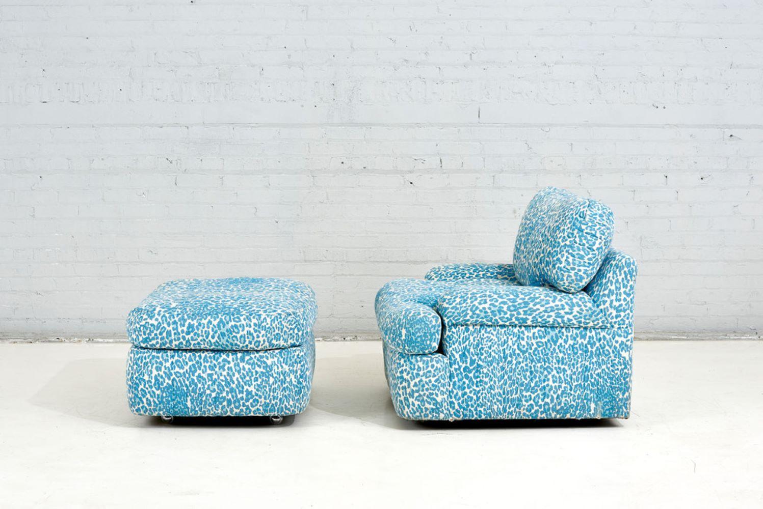Late 20th Century Directional Lounge Chair and Ottoman, 1980 For Sale