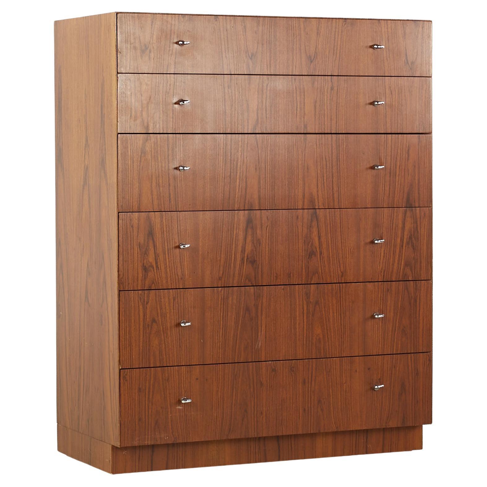 Directional Mid Century 6 Drawer Highboy For Sale