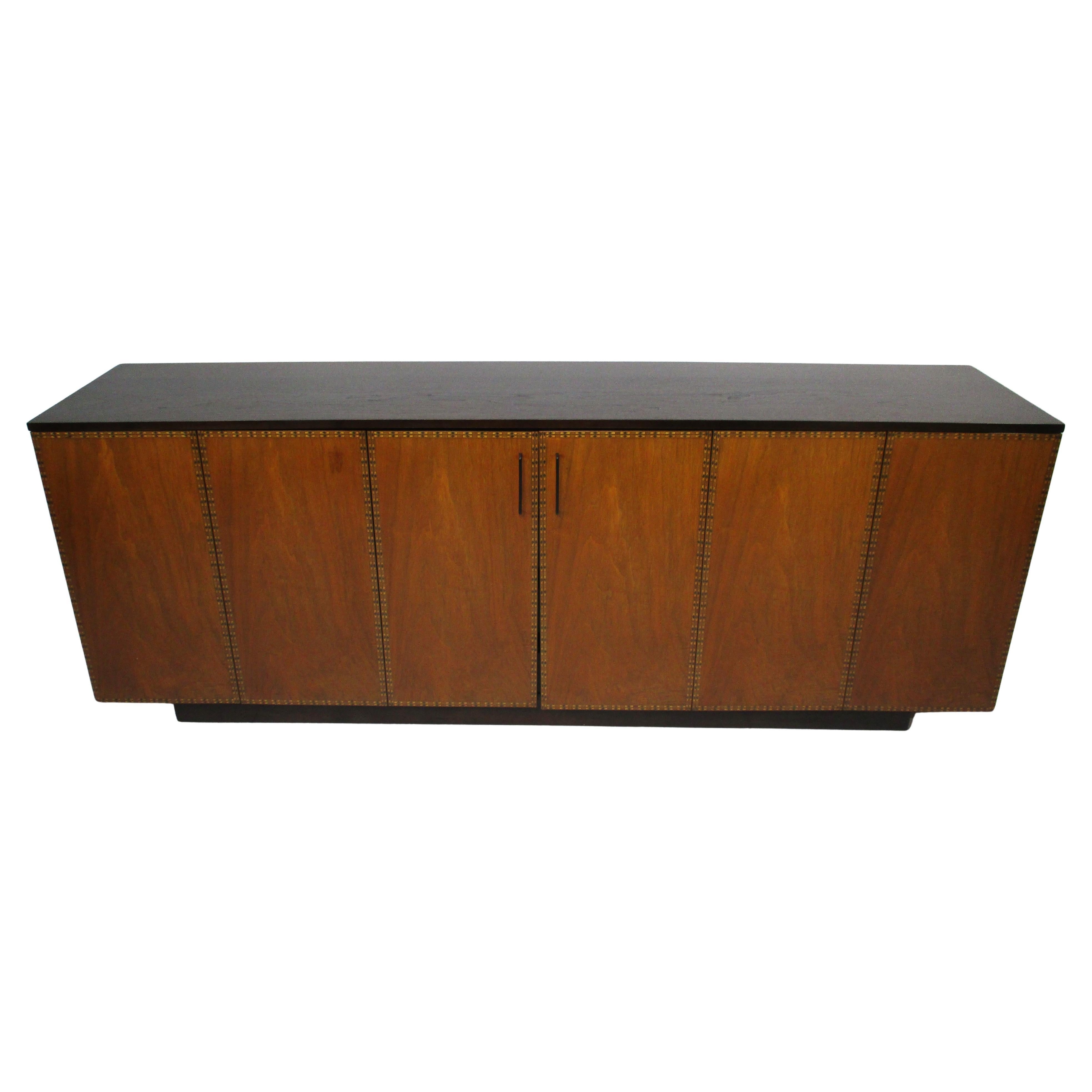 Directional Renzo Rutili Credenza with Mahogany and Inlay by Johnson Bros. im Angebot