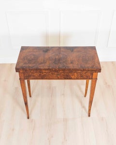 Table de jeu Directoire 1800 en loupe de noyer