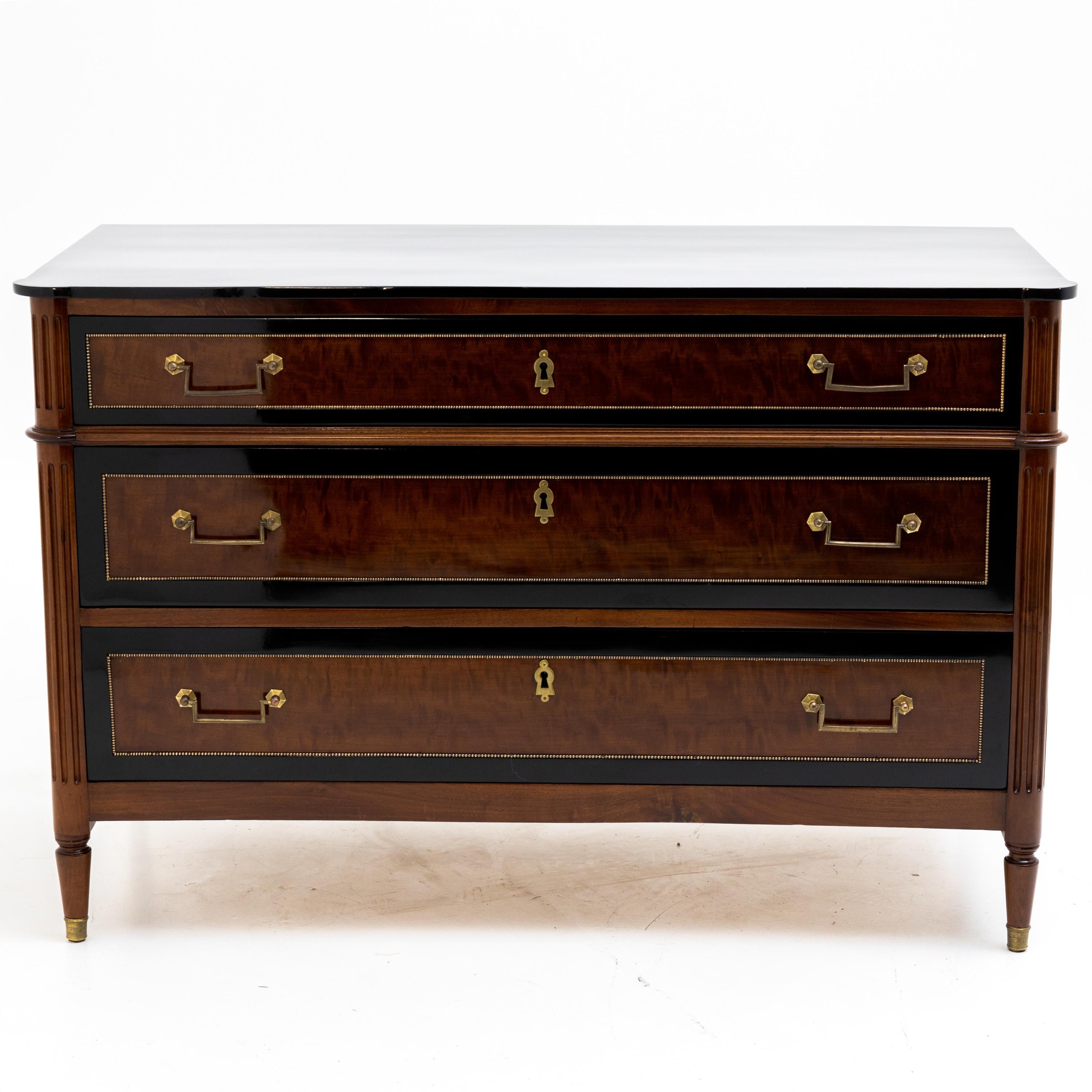 French Directoire Chest of Drawers, Mahogany, France, circa 1790