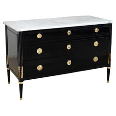 Directoire Chest of Drawers with white Marble Top, France circa 1800