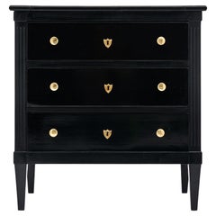Commodes and Chests of Drawers