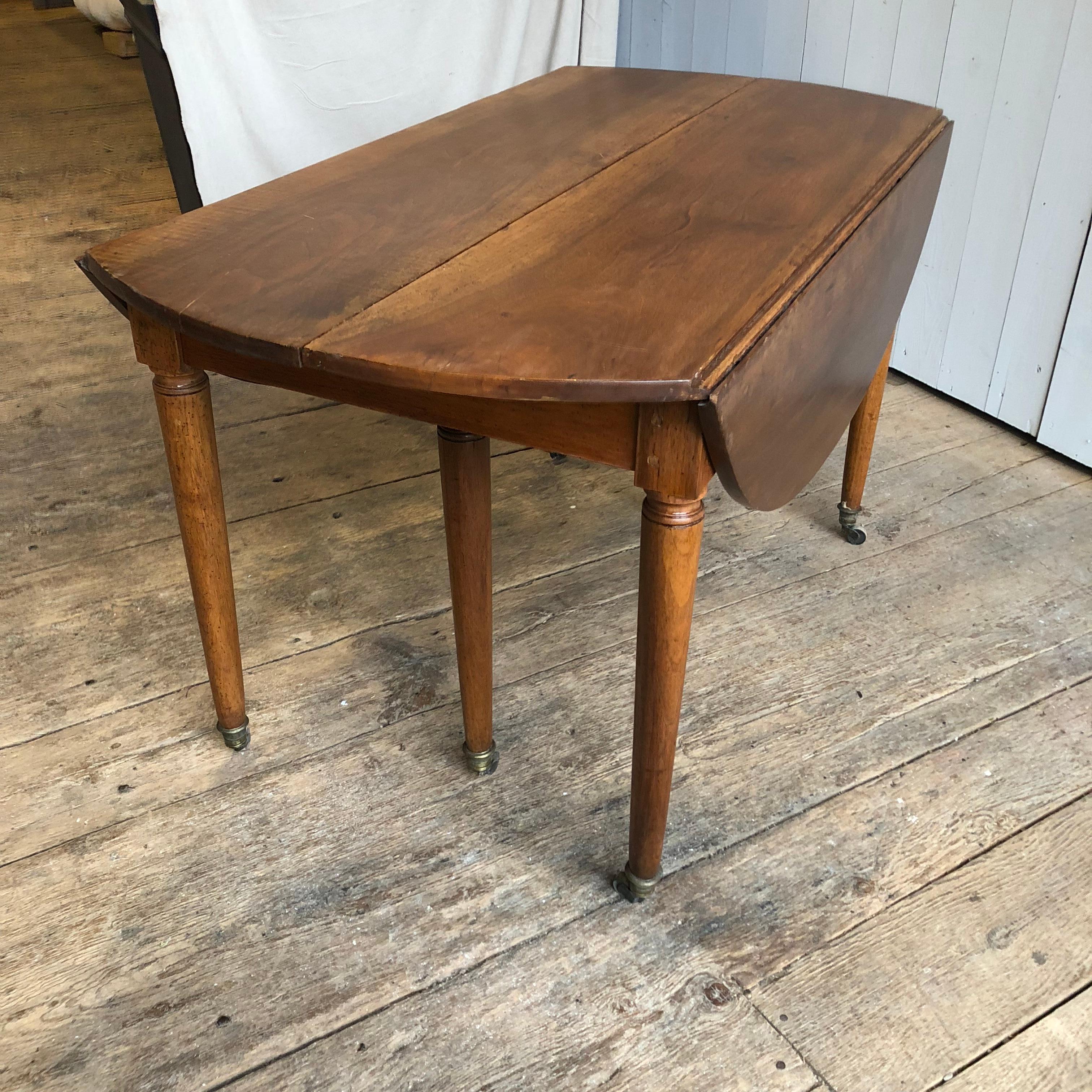 Directoire Period Drop Leaf Dining Table, circa 1800 5