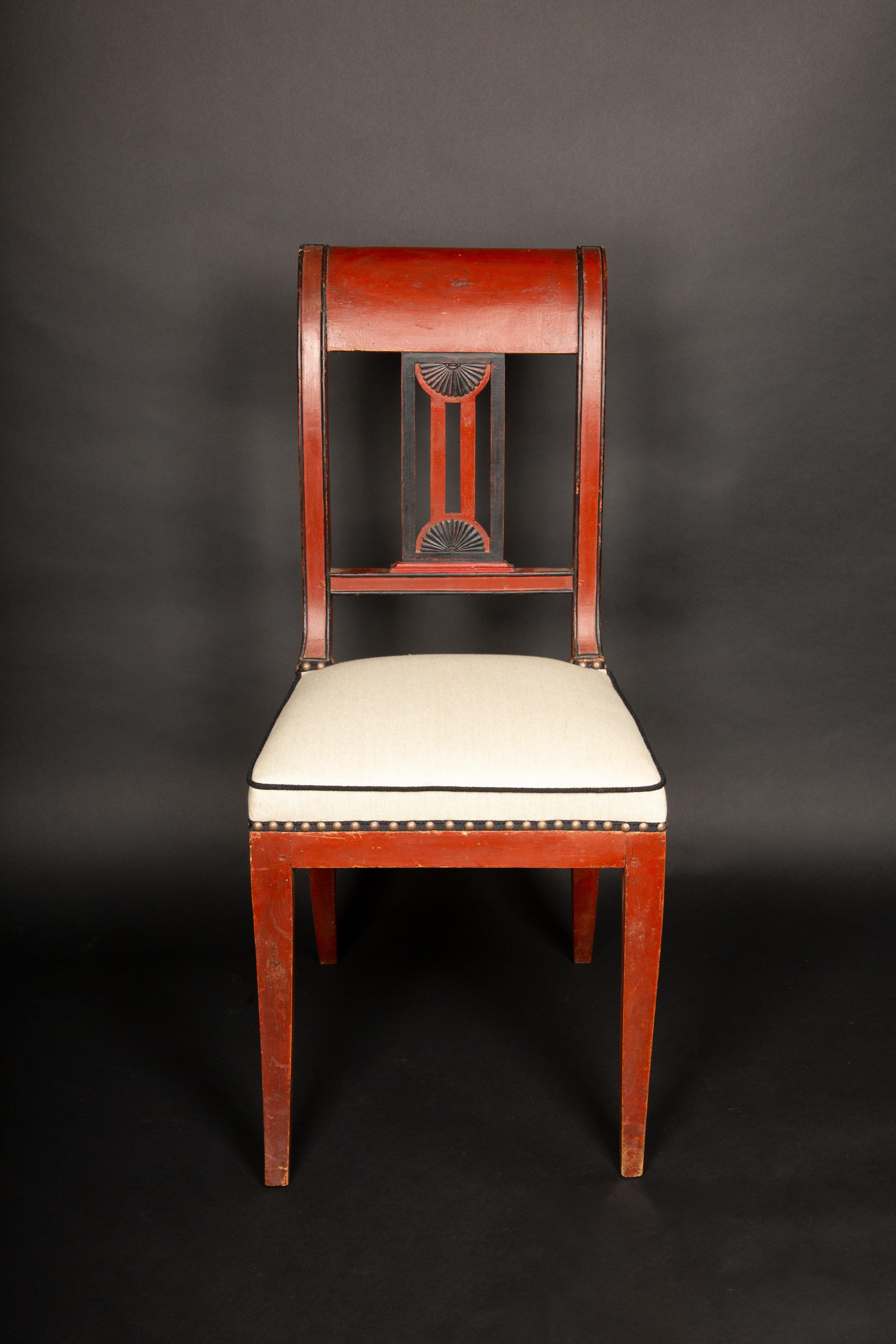Directoire Periode Oxblood Salon Suite w / Saber Beine und Scrolled Backs, Late 18C (Holz) im Angebot