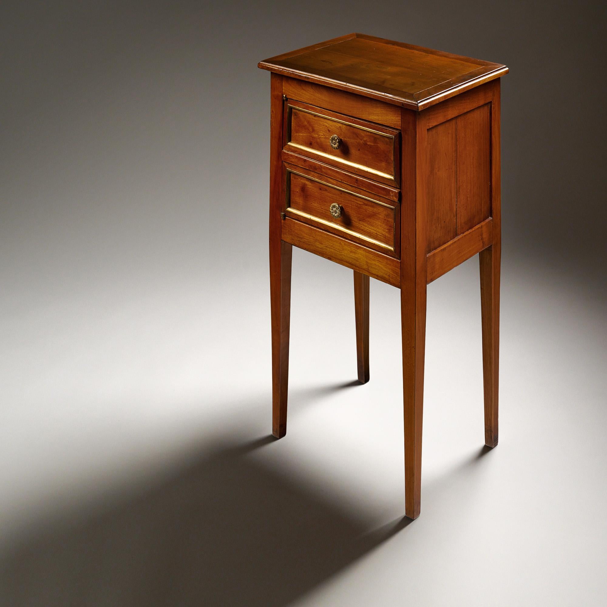 Directoire Side Table Francés en venta