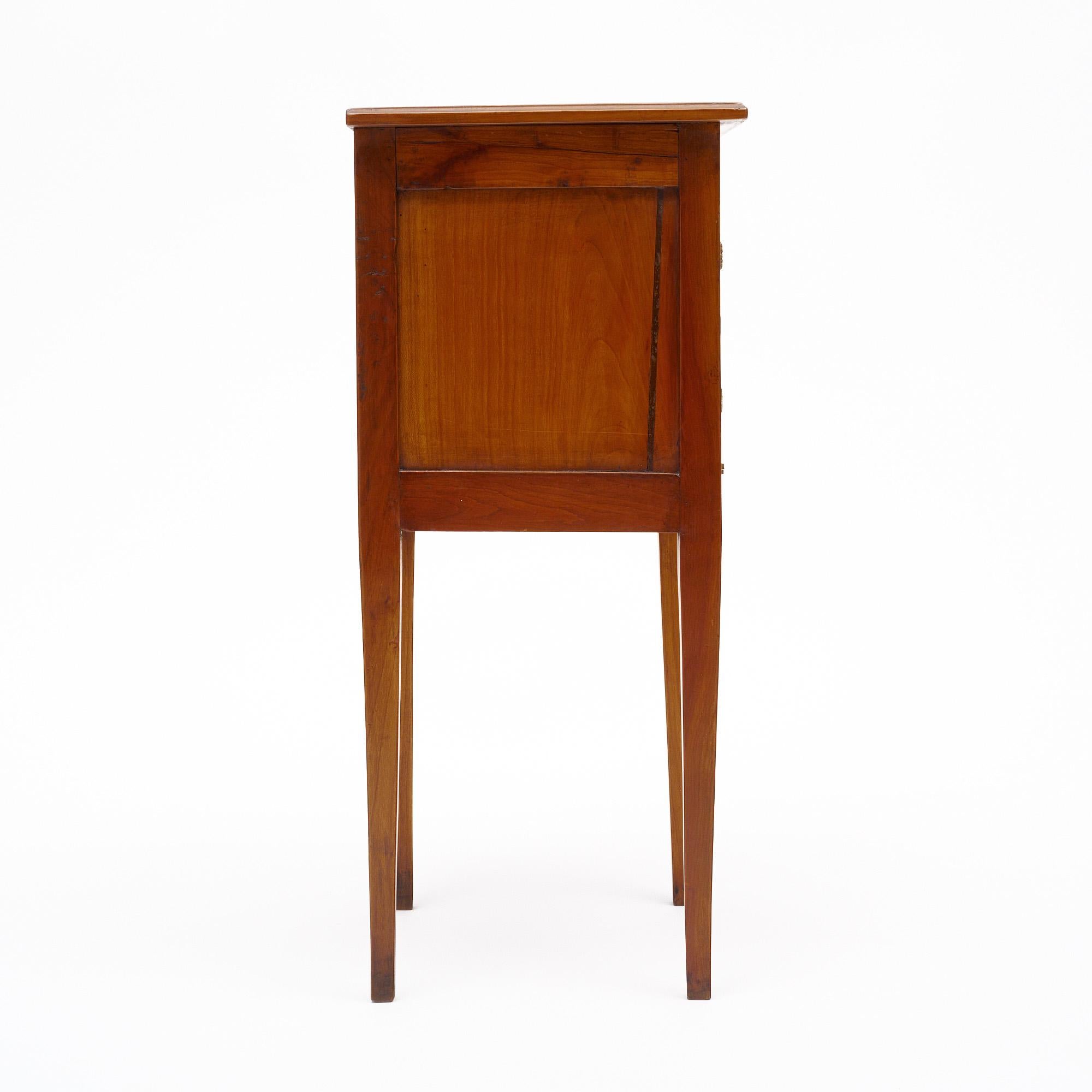 Directoire Side Table en venta 1
