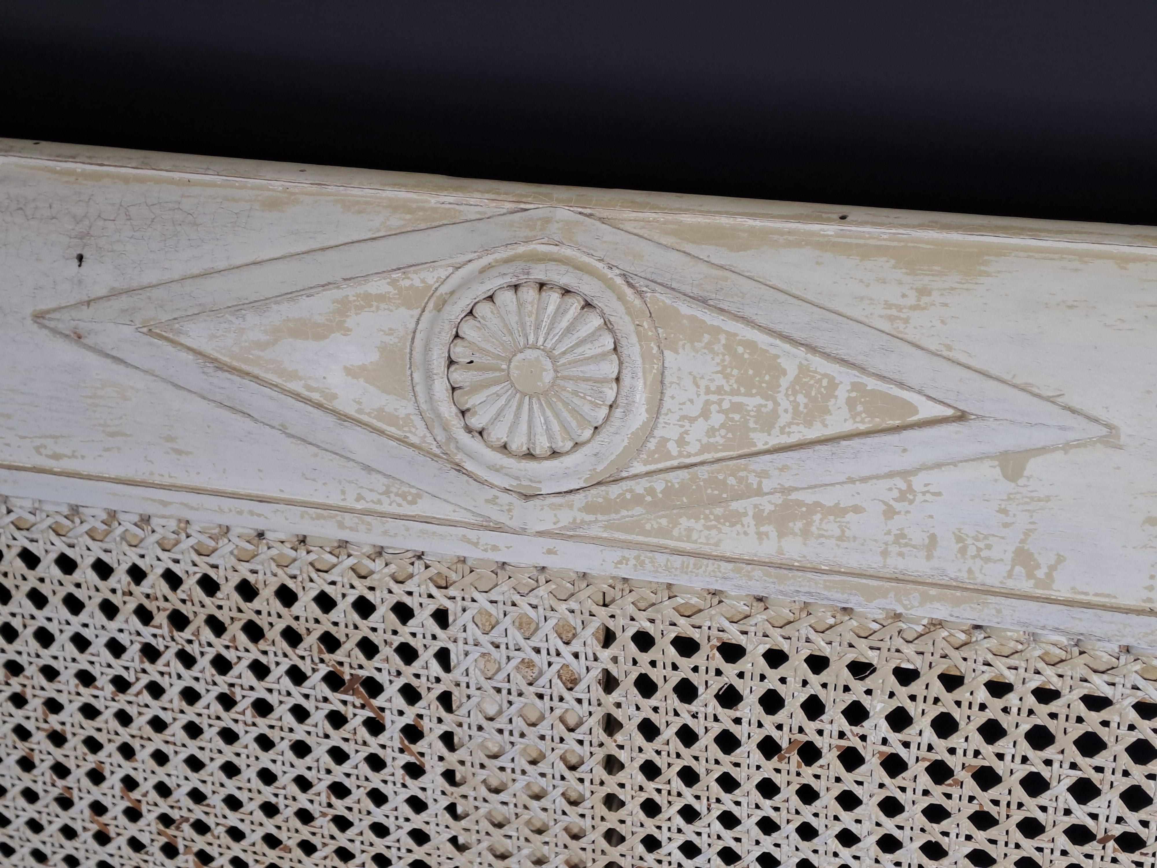 Bett im Directoire-Stil aus lackiertem Holz und Schilfrohrarbeit im Angebot 3