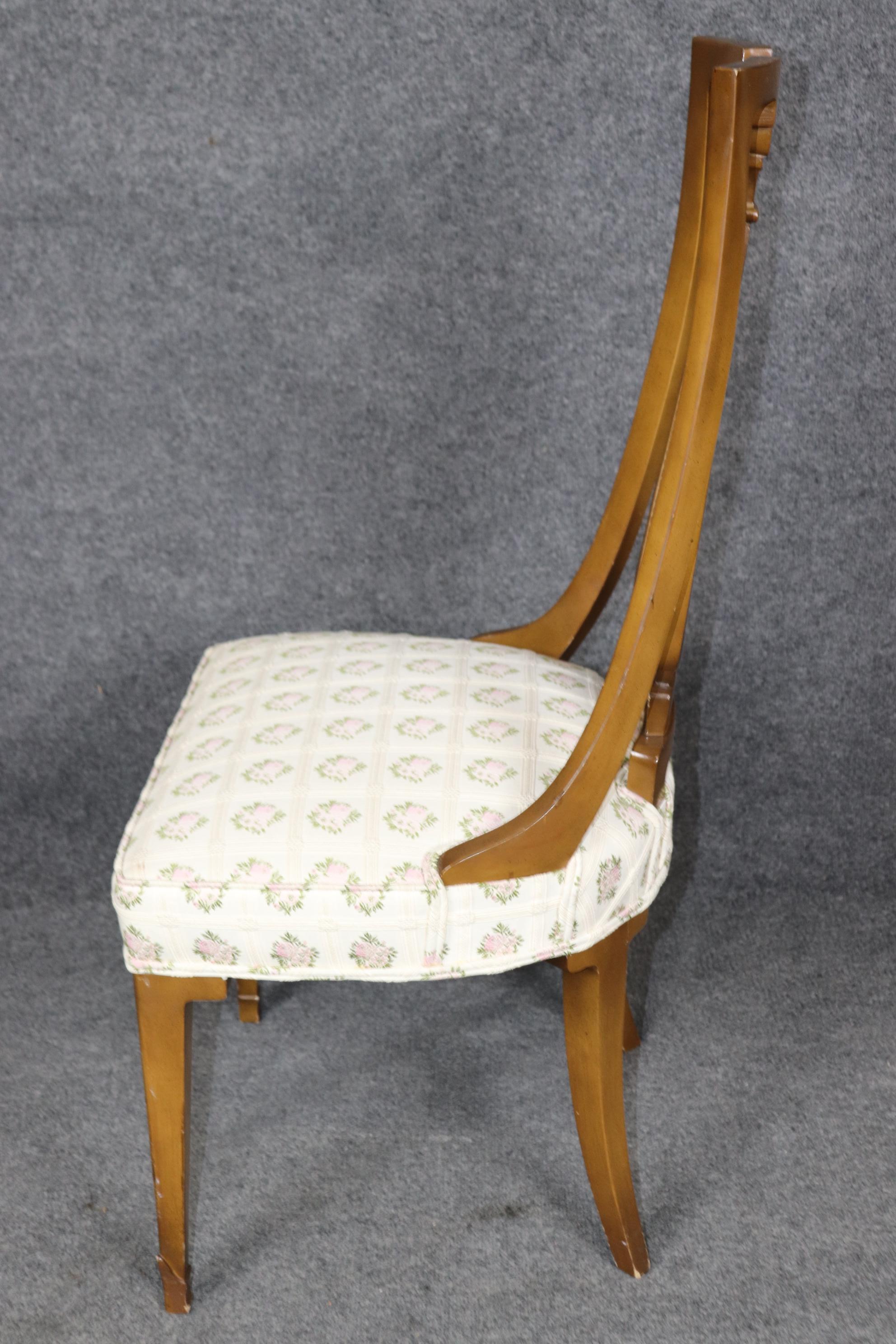 Directoire Stil geschnitzt Nussbaum Stock zurück Schreibtisch Vanity Side Chair (amerikanisch) im Angebot