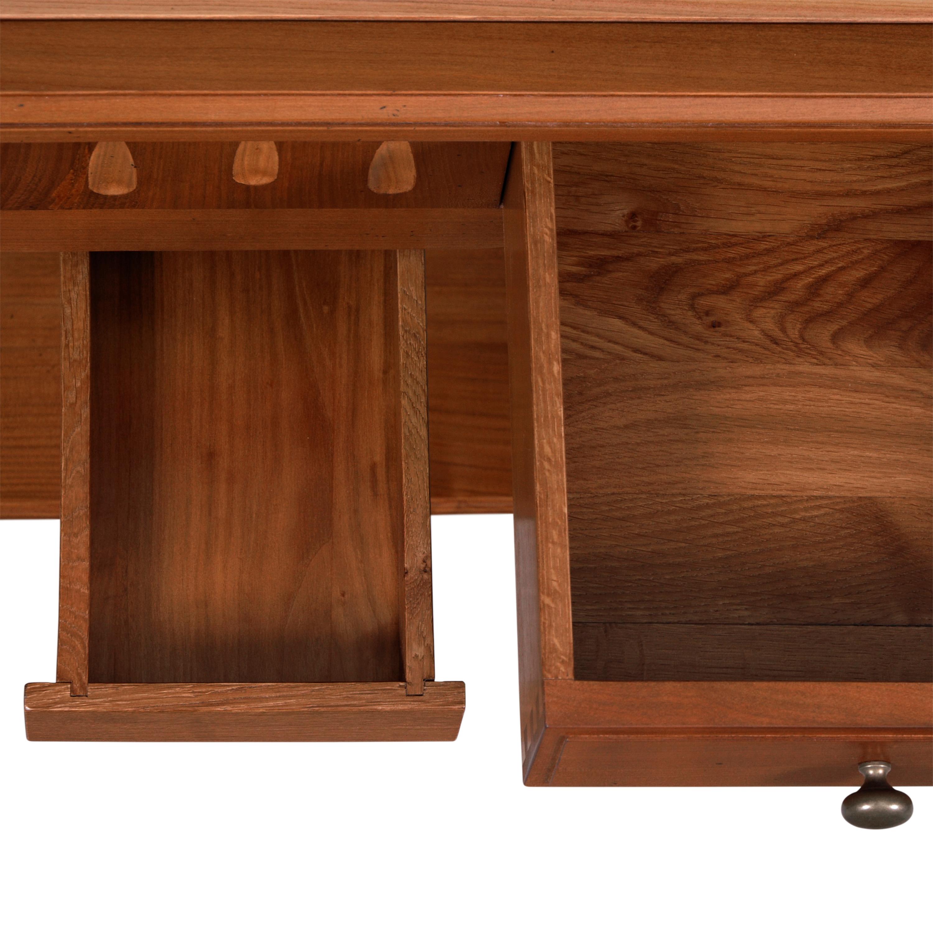 Table console de style Directoire en cerisier avec tiroir secret, fabriquée en France Neuf - En vente à Landivy, FR