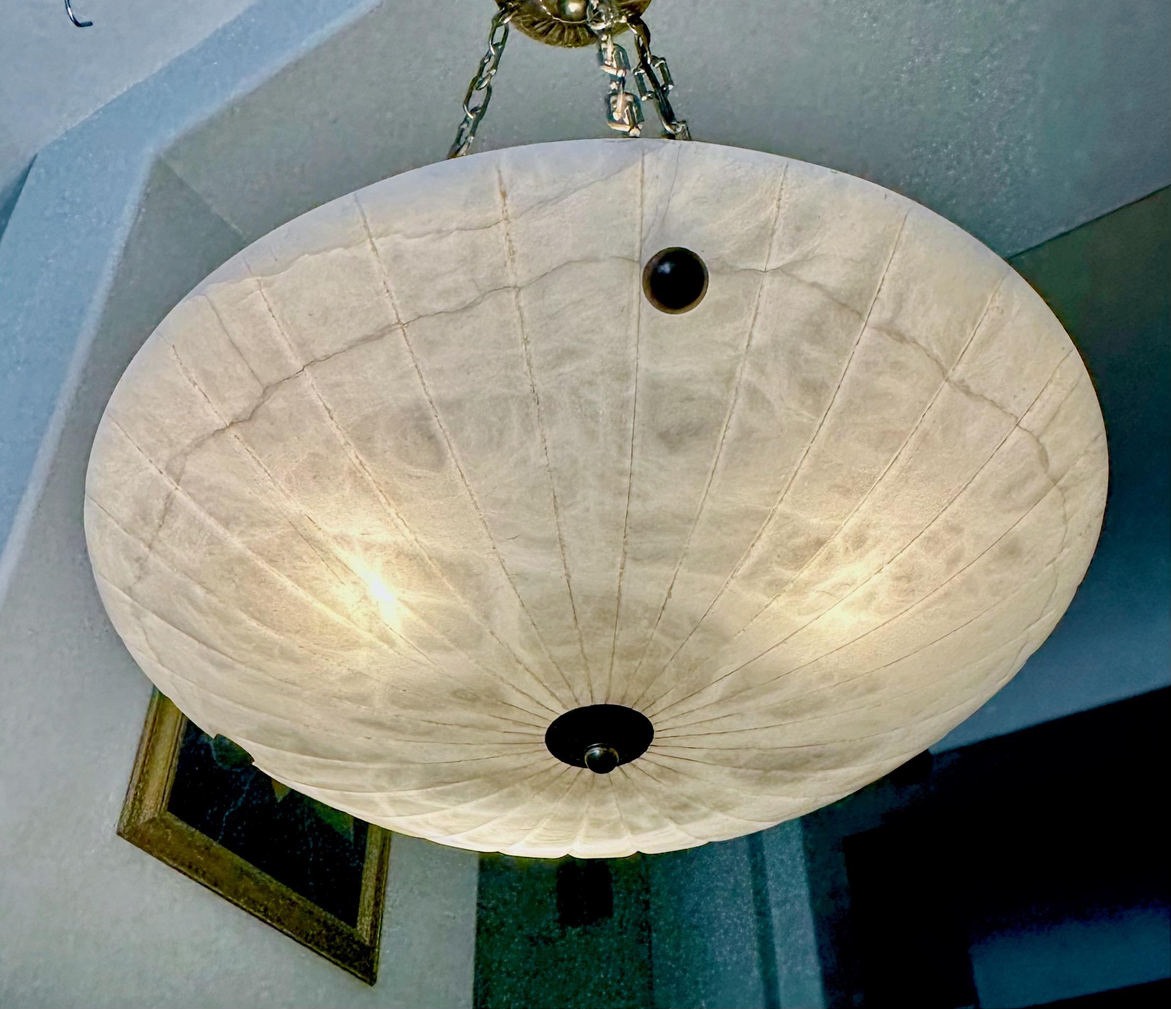 Lustre à pendentifs en albâtre de style Directoire en vente 8