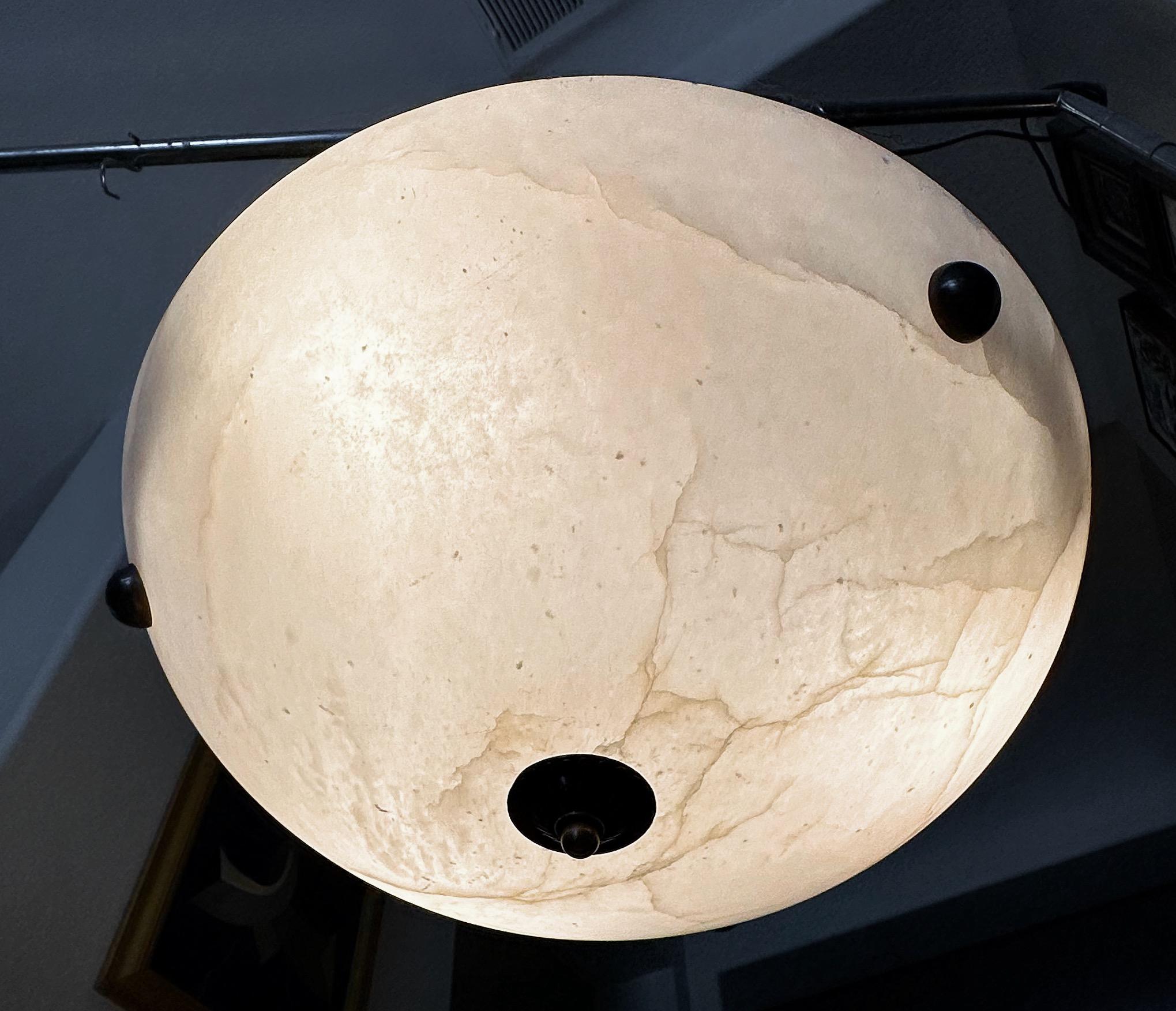 Lustre à pendentifs en albâtre de style Directoire en vente 8