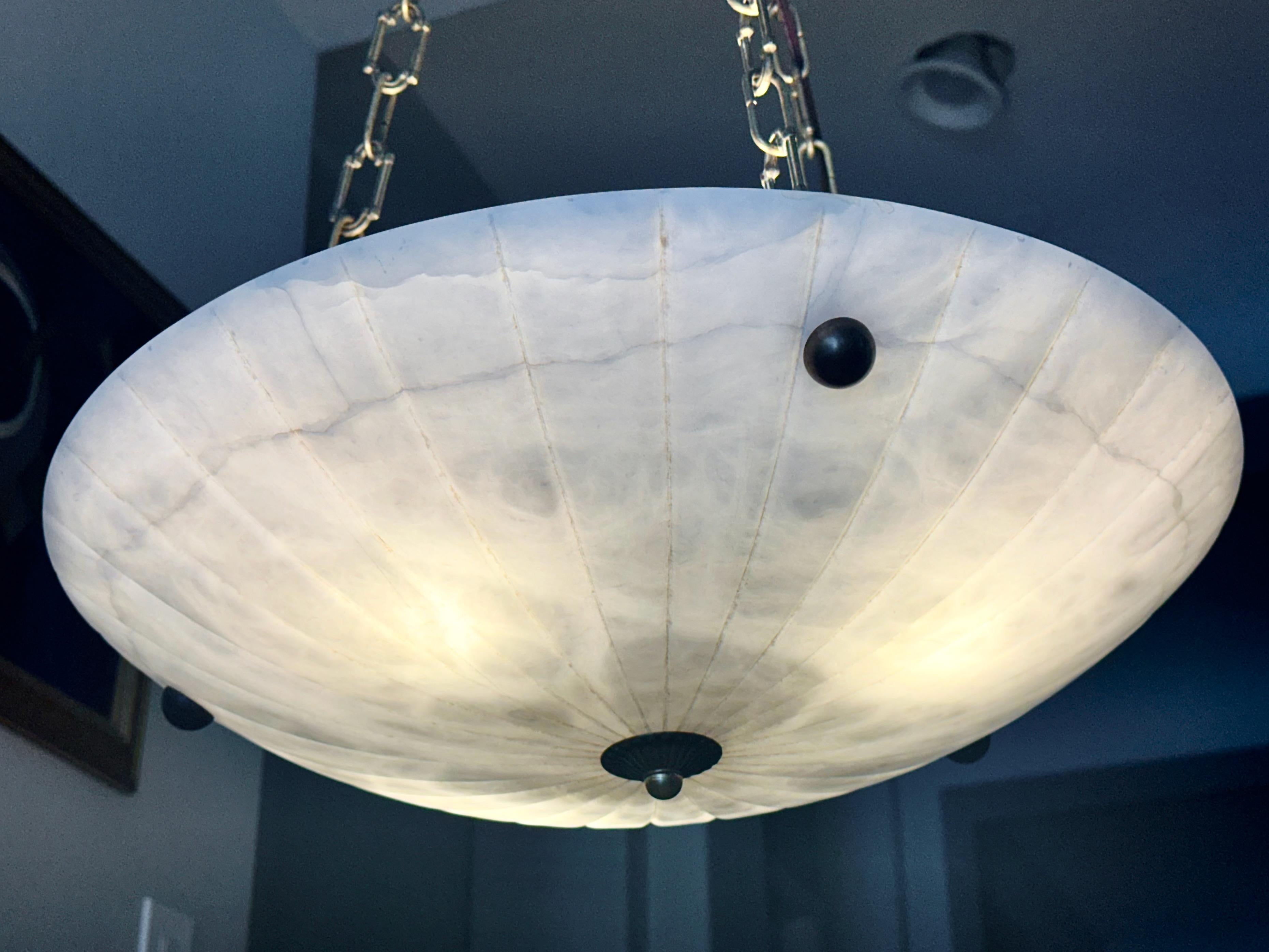 Lustre à pendentifs en albâtre de style Directoire en vente 9