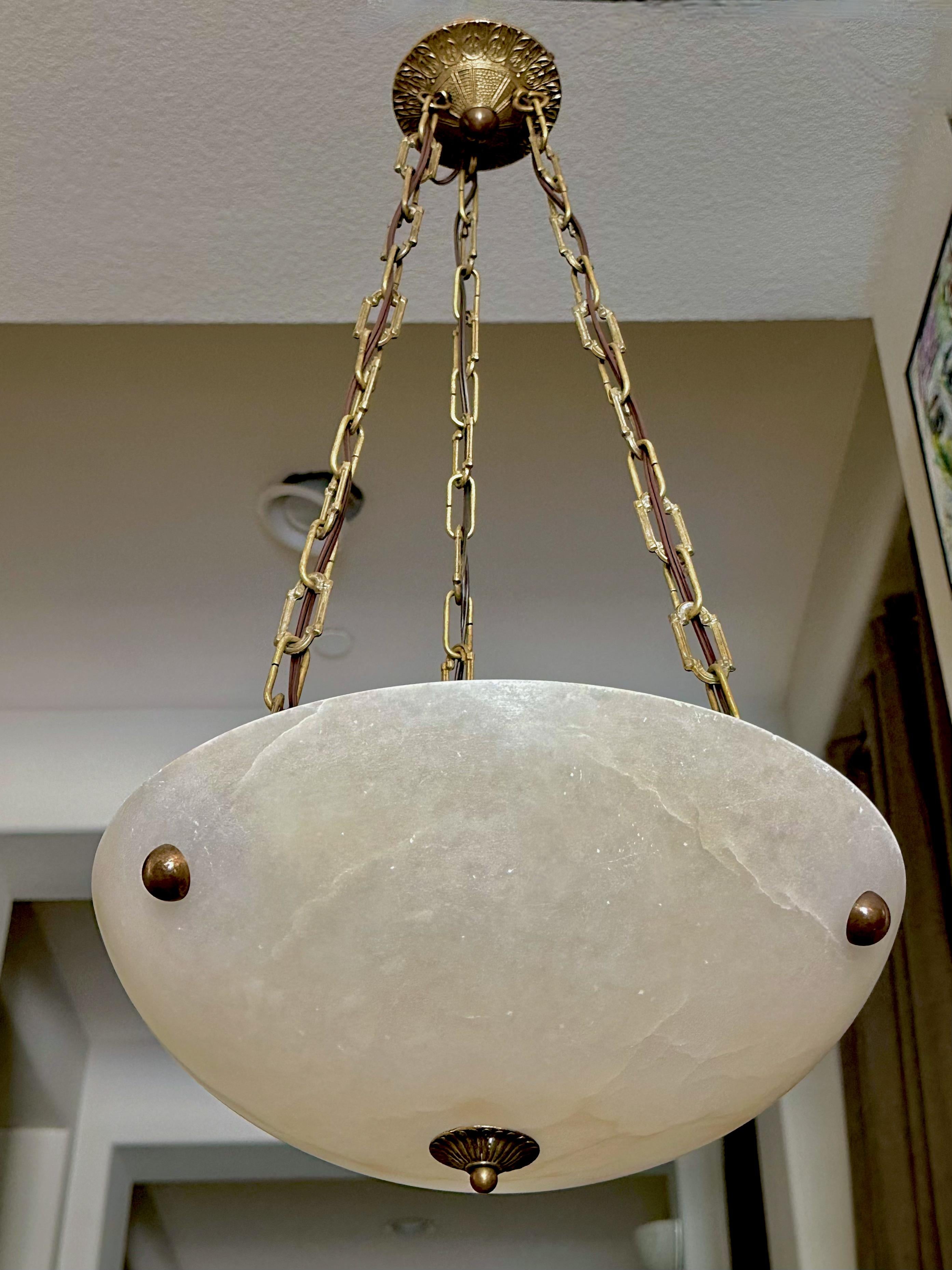 Lustre à pendentifs en albâtre de style Directoire en vente 10