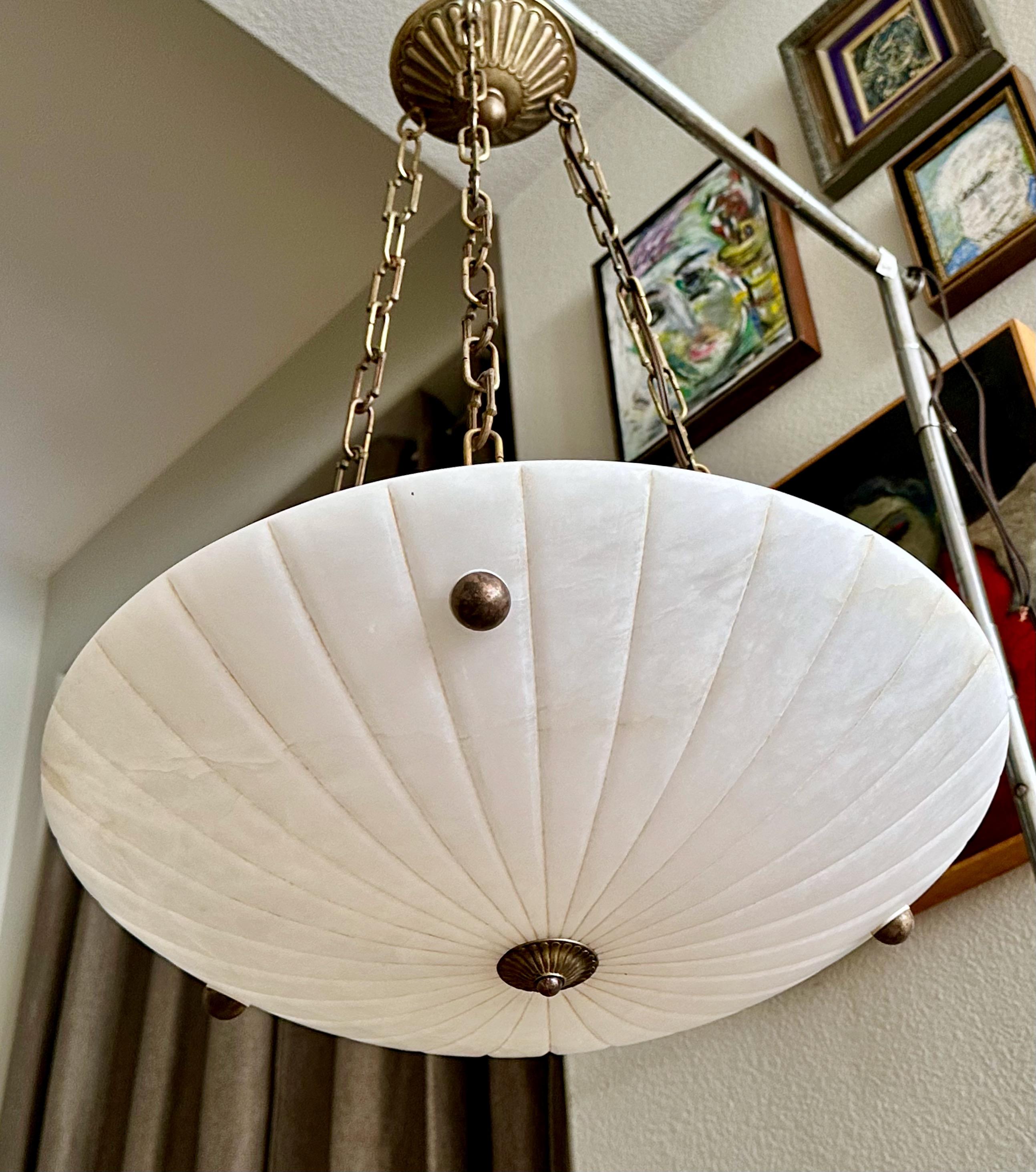 XX secolo Lampadario a sospensione in alabastro francese in stile Directoire in vendita