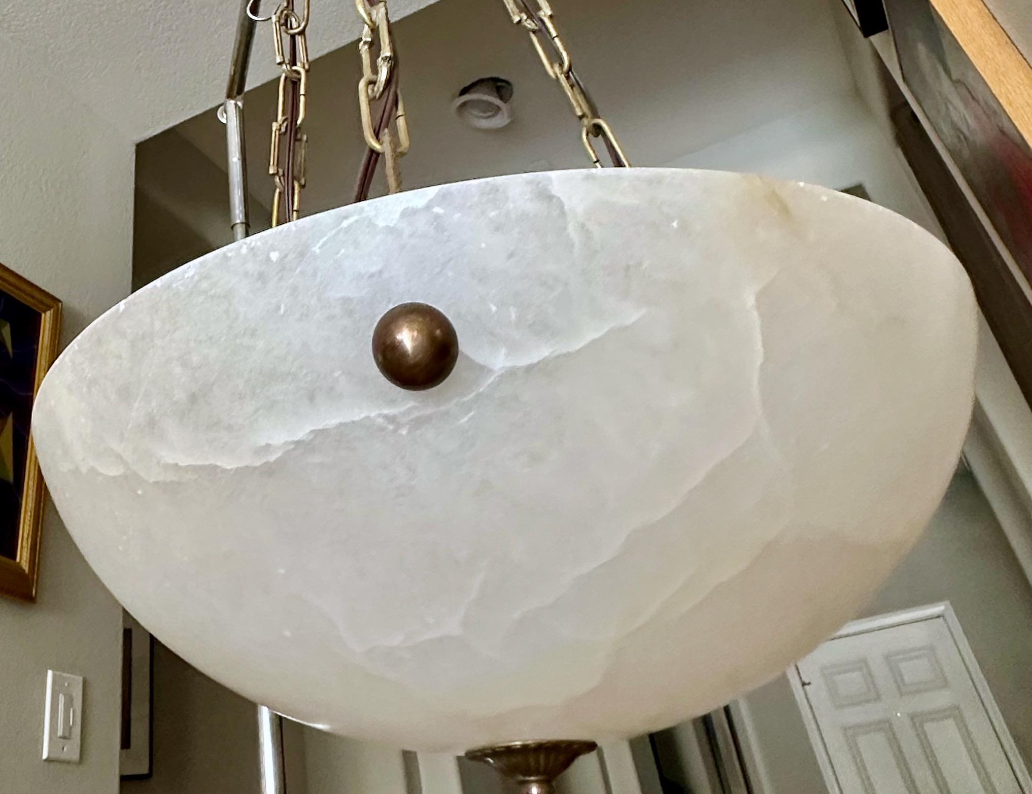 Lustre à pendentifs en albâtre de style Directoire en vente 1