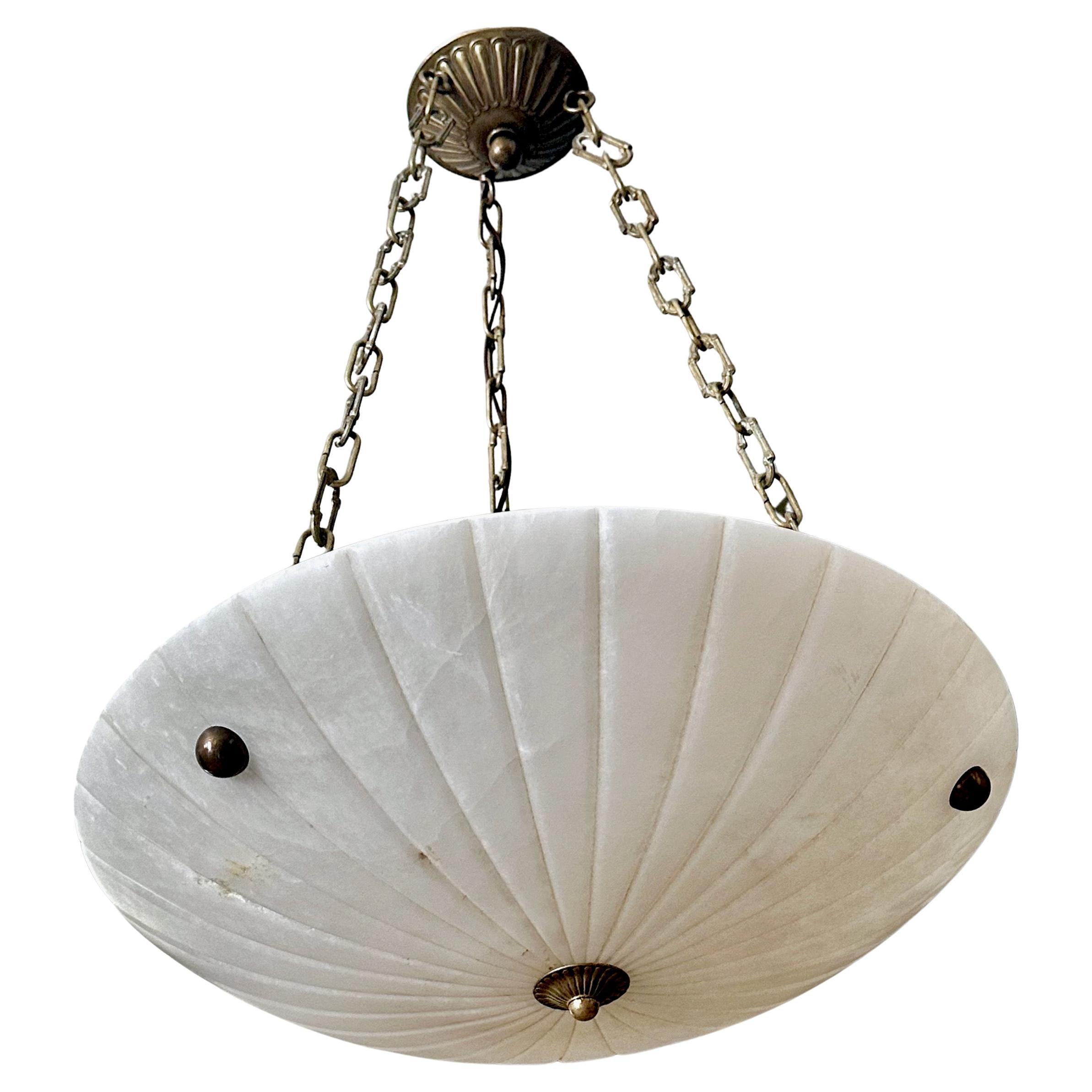 Lustre à pendentifs en albâtre de style Directoire