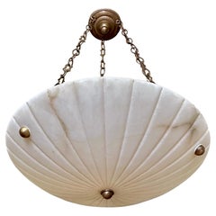 Lustre à pendentifs en albâtre de style Directoire