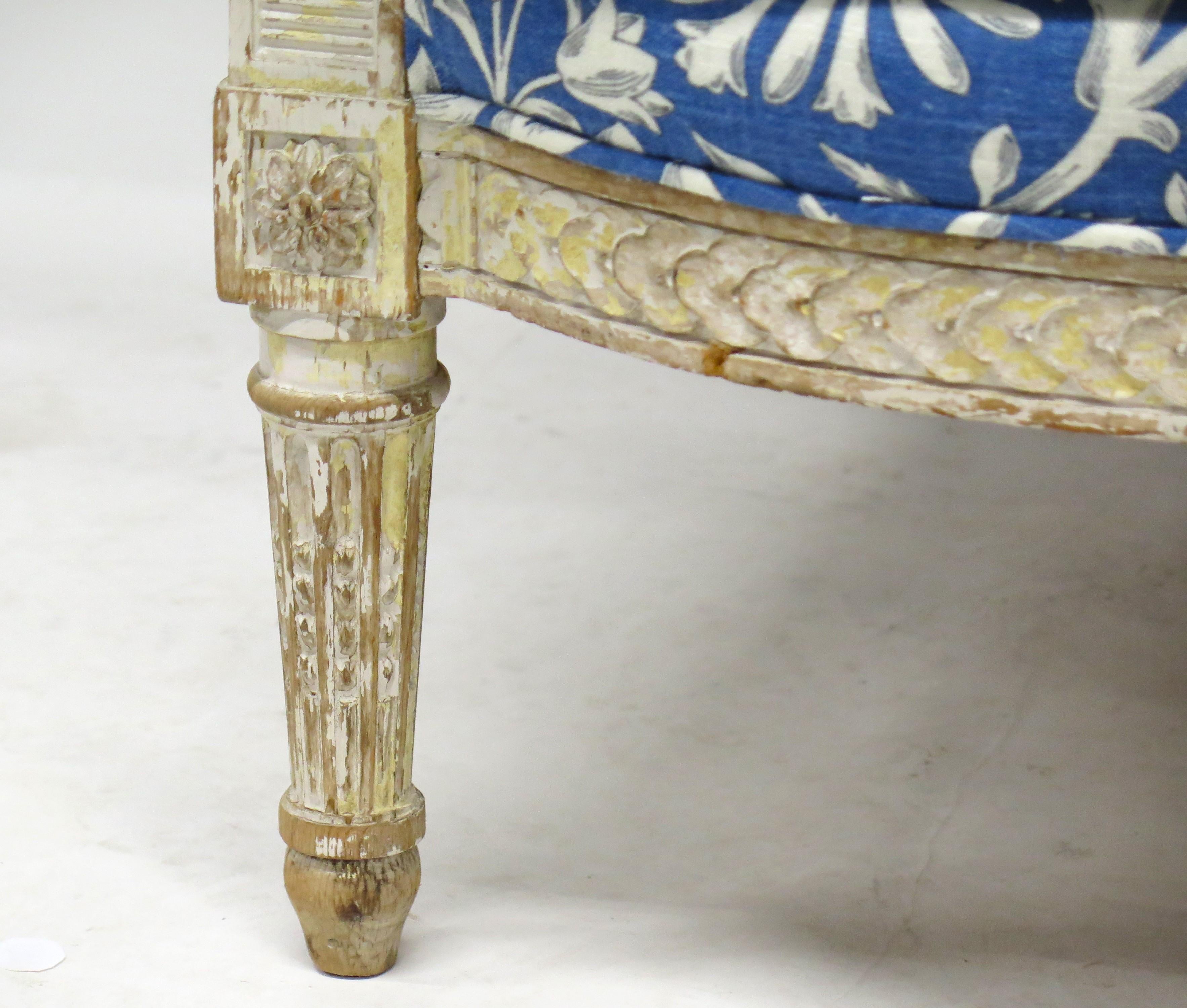 Canapé de style Directoire avec cadre sculpté et peint en vente 5