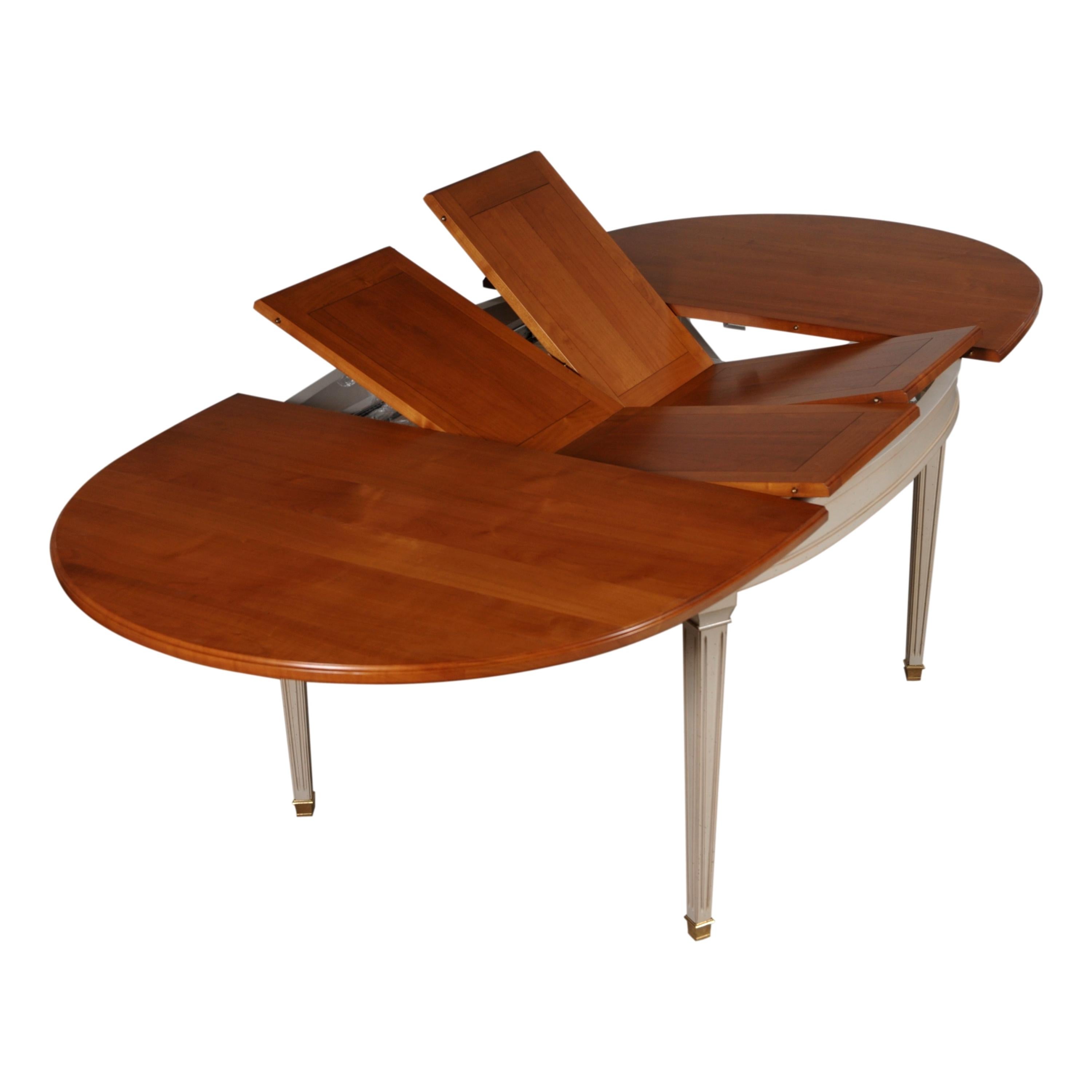 Ovaler Tisch im Directoire-Stil aus Kirschholz mit 2 Verlängerungen, aus Frankreich im Zustand „Neu“ im Angebot in Landivy, FR
