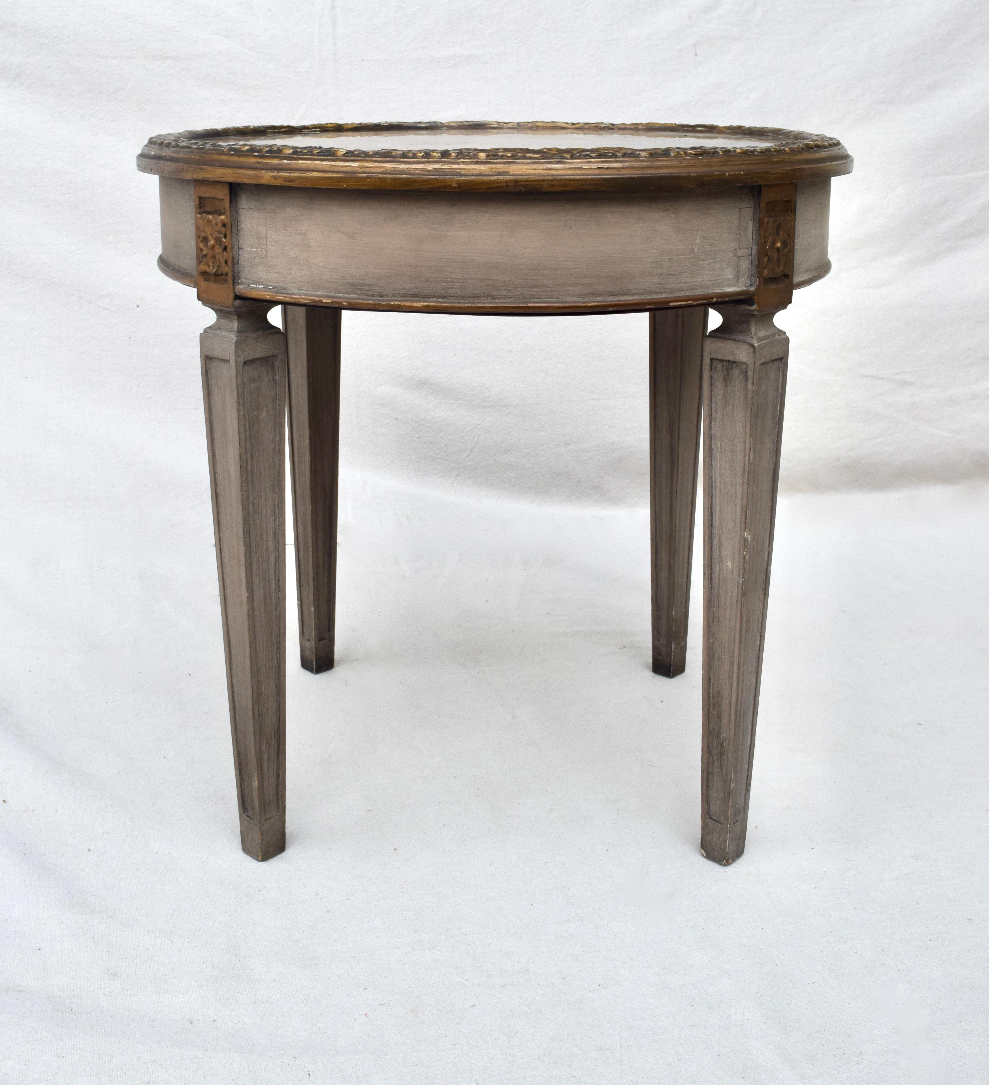 Directoire Style Verre Eglomese Parcel Gilt Table For Sale 1