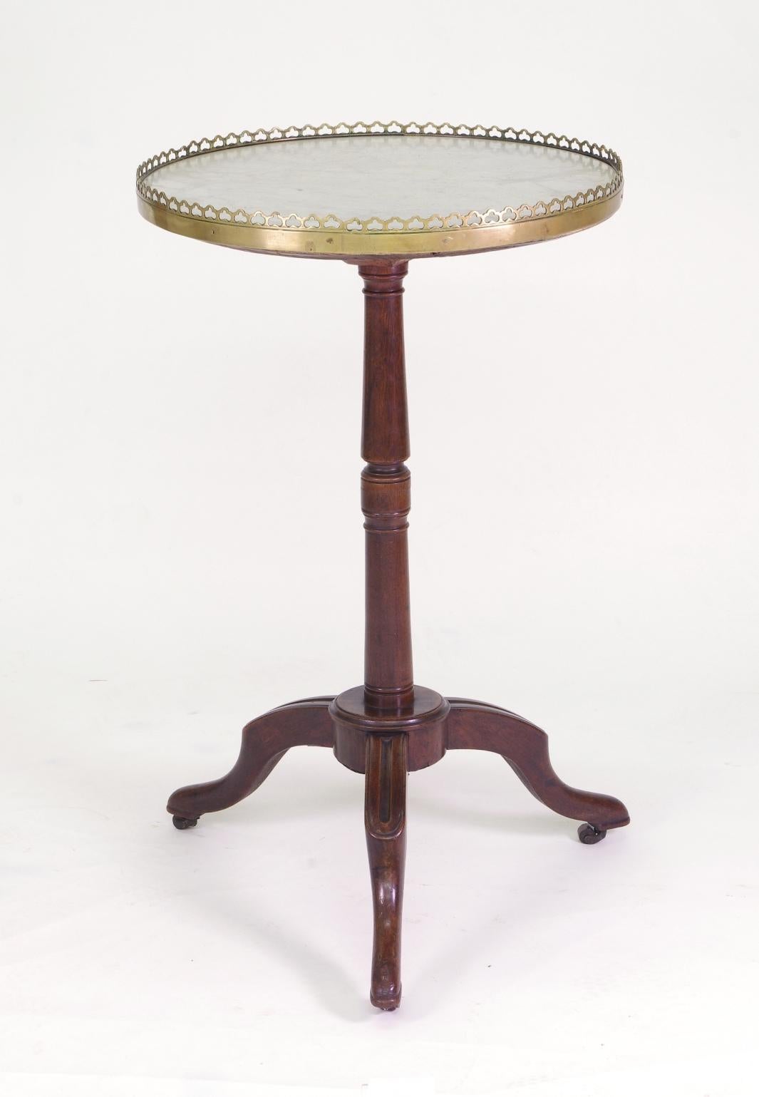 Directoire Walnut Guéridon, by Jean-Pierre Dusautoy, circa 1800 For Sale 2