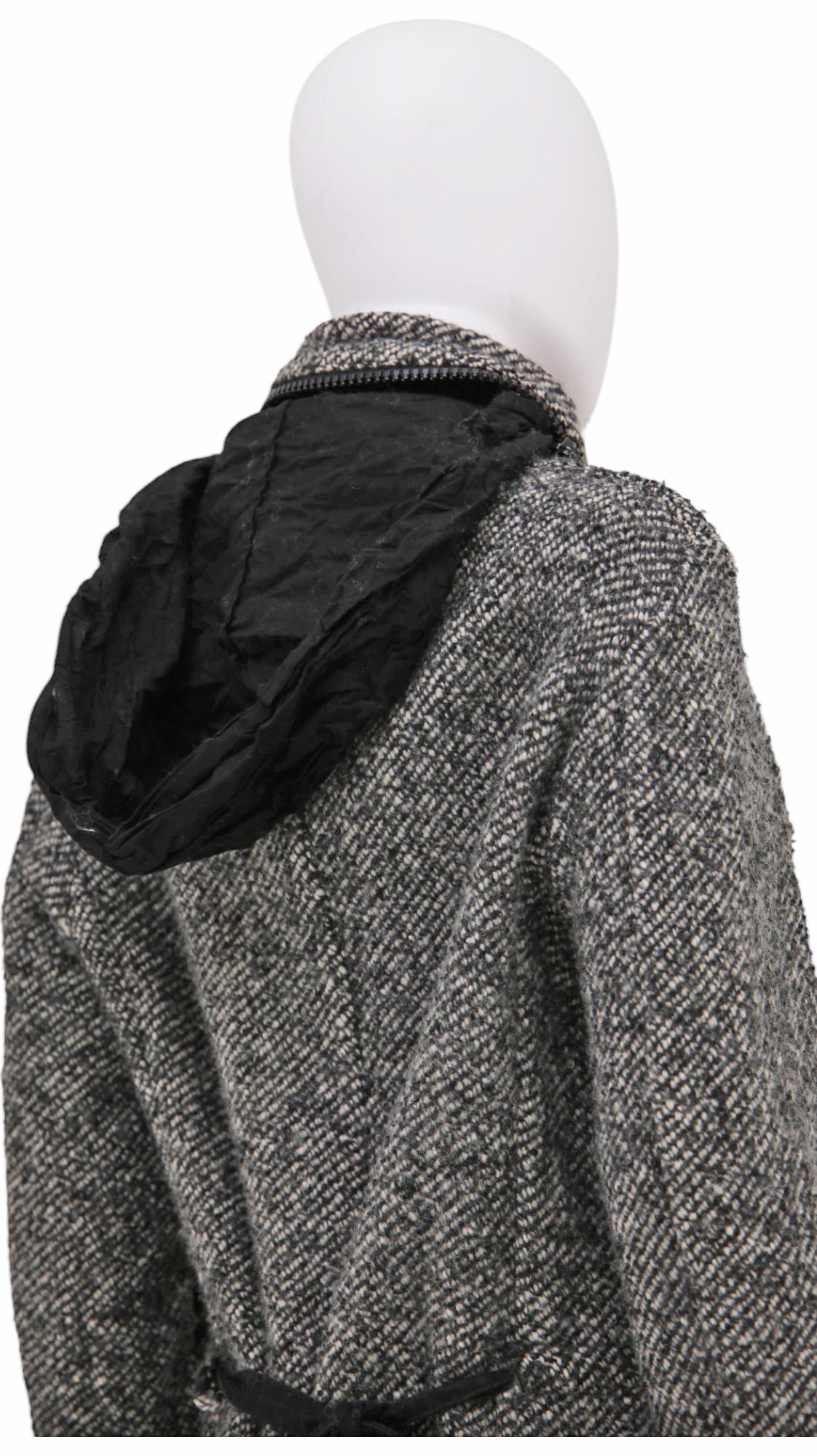 Dirk Bikkembergs F/W 2003 Veste asymétrique zippée en laine grise en vente 7
