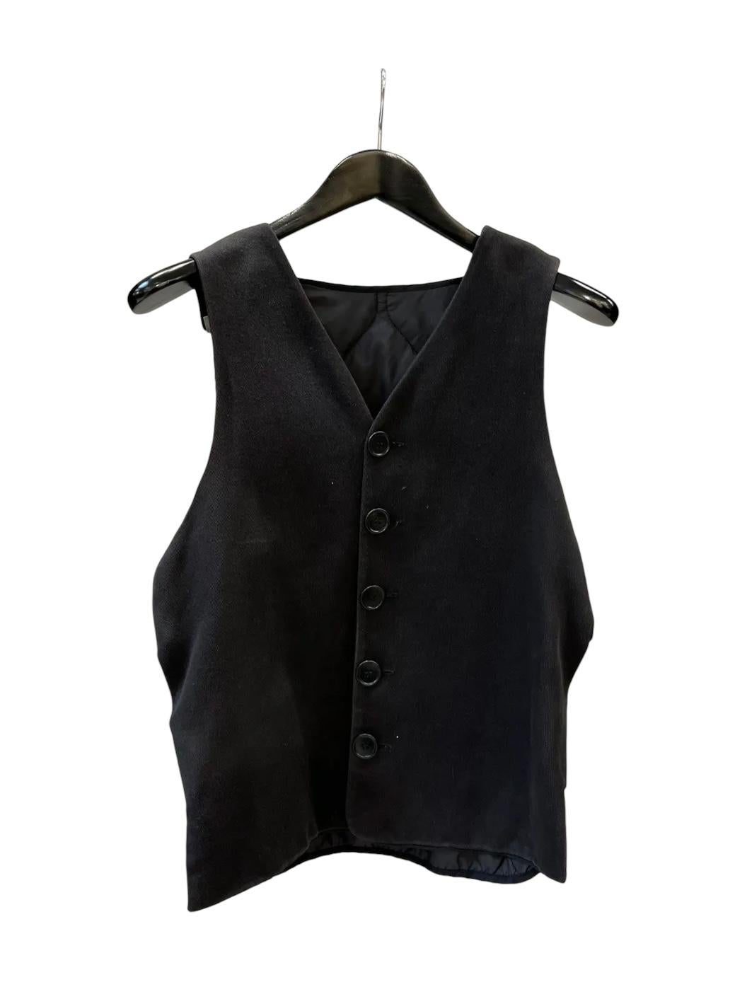 Dirk Bikkembergs
Hommes 1993 Quilted Hybrid Buckle Vest
Size 48

Beautiful Dirk Bikkembergs Hommes quilted buckle vest from the 1993 collection. In great condition, made in Italy.