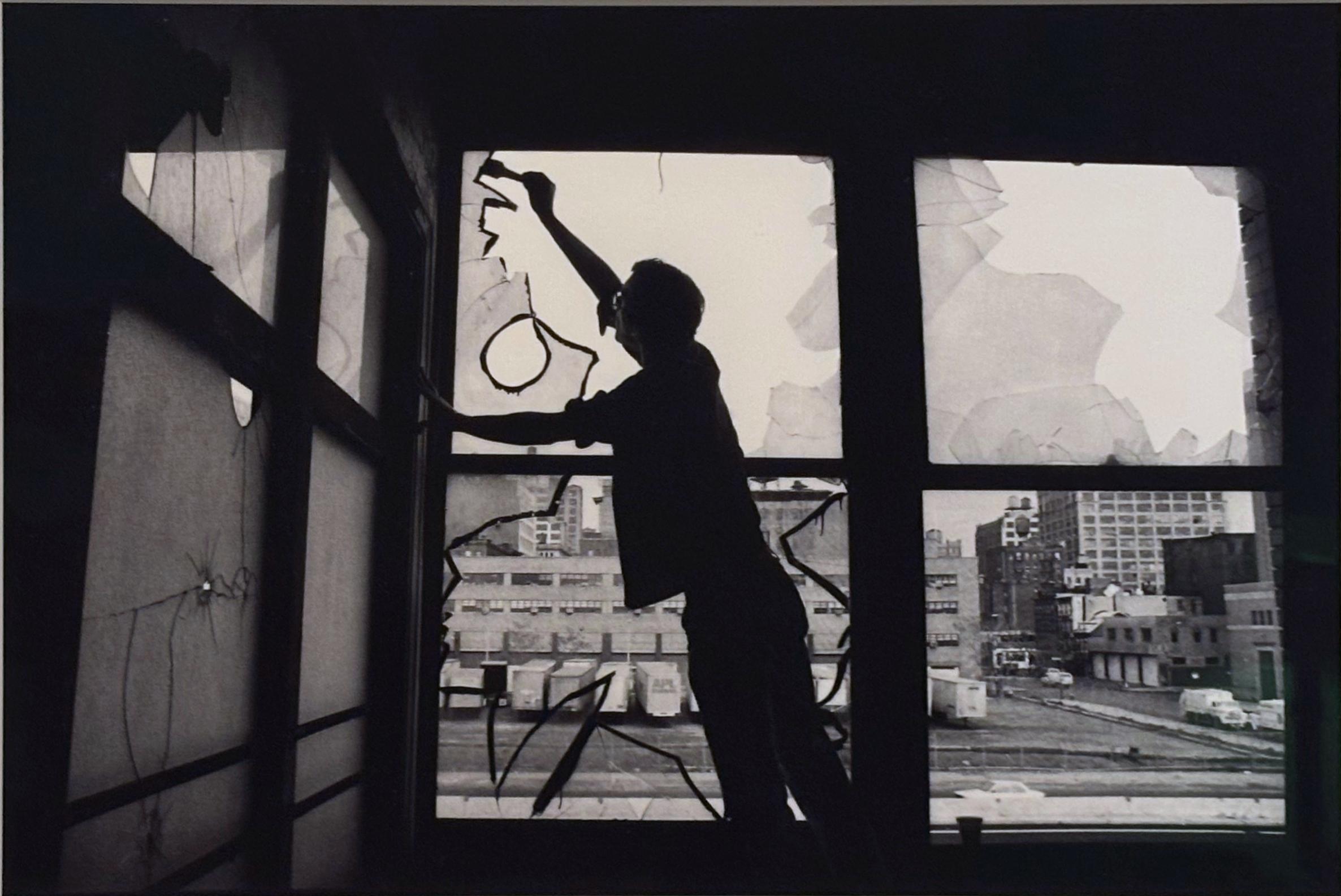 David painting at Pier 34