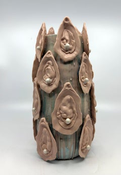 Sculpture contemporaine en céramique Trompe l'Oeil, Porcelaine émaillée, "Vase à huîtres"