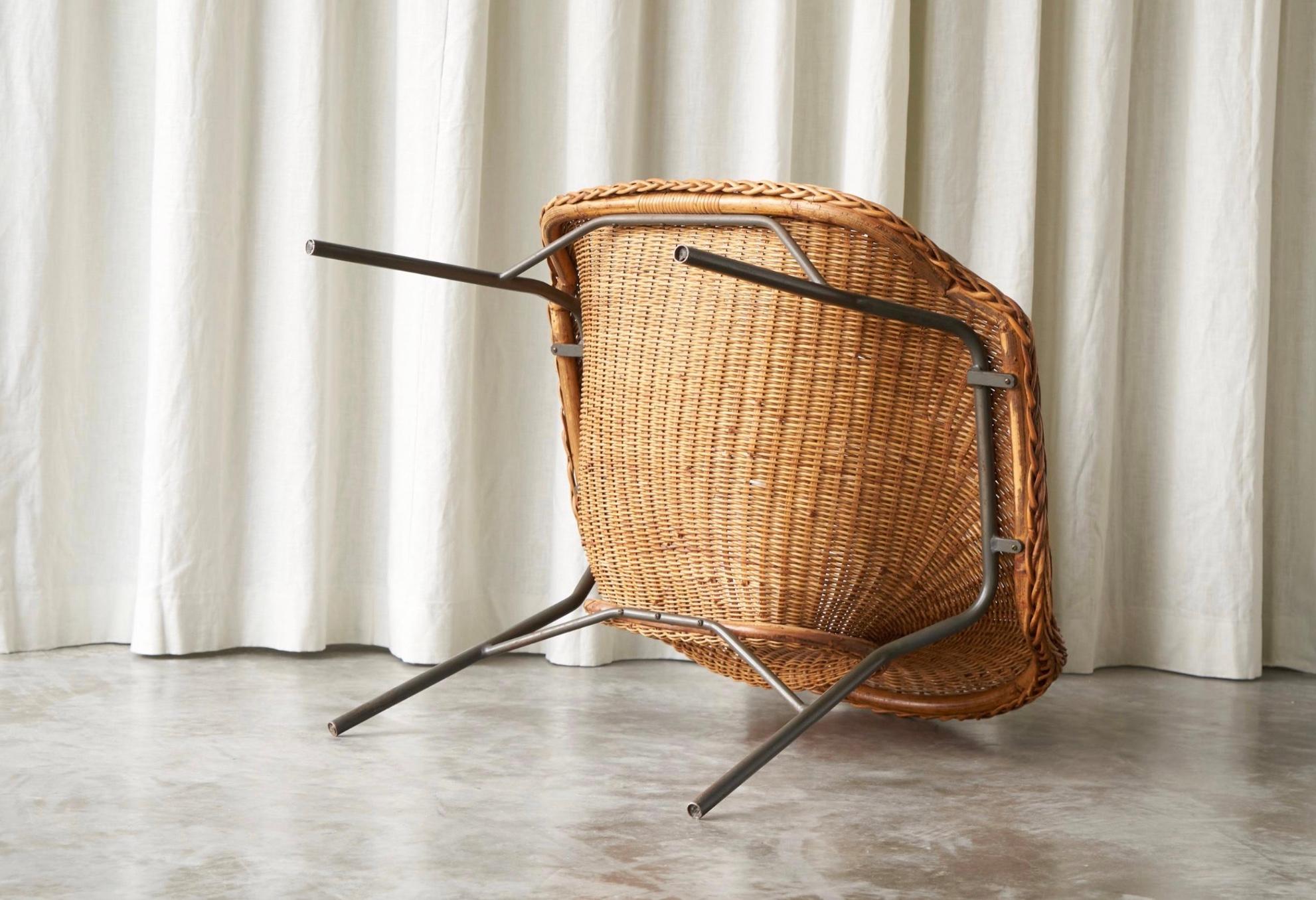 Dirk van Sliedregt Lounge Chair in Rattan and Metal 1960s For Sale 6