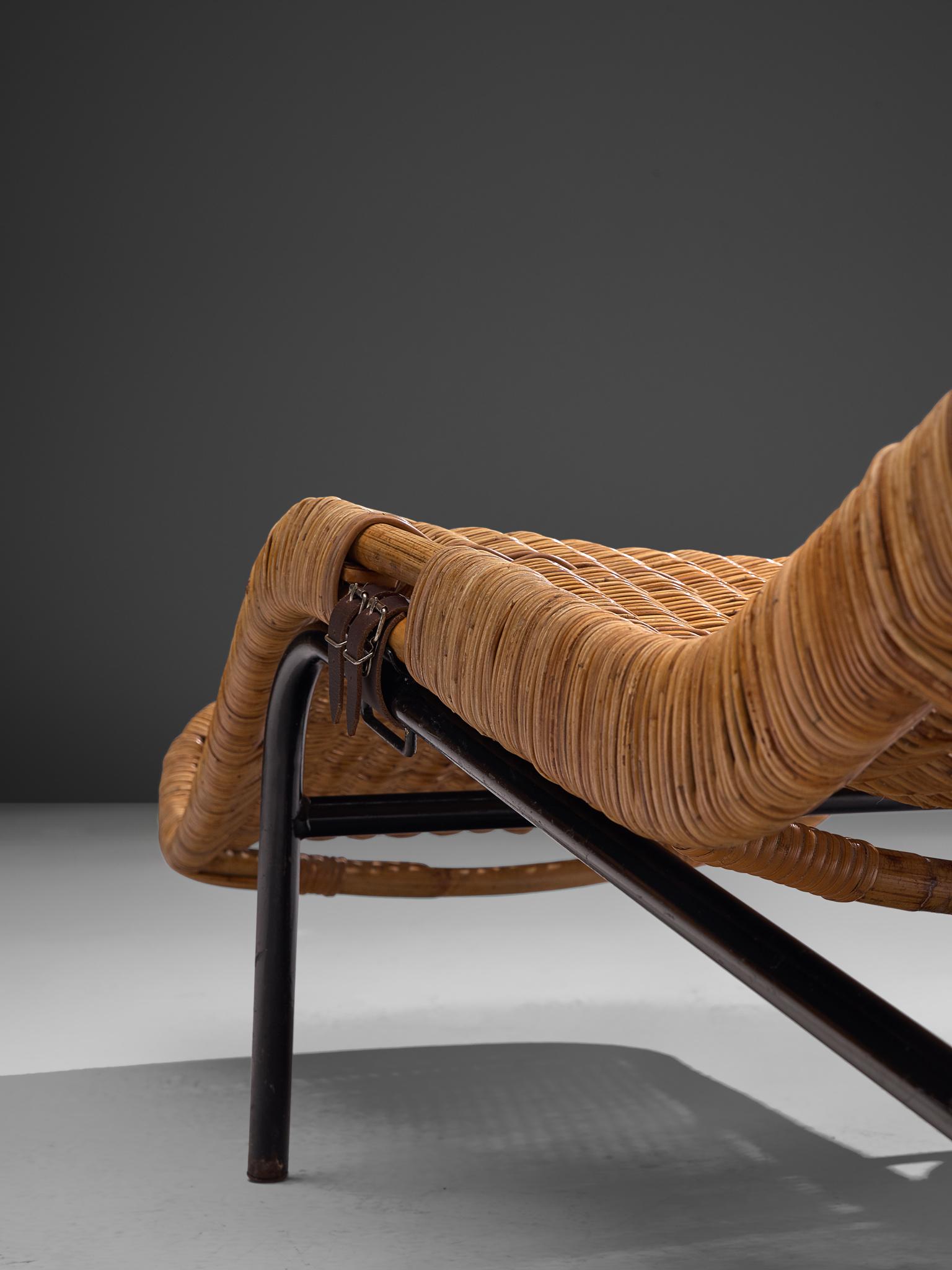 Dirk van Sliedregt Rattan Chaise Longue 1