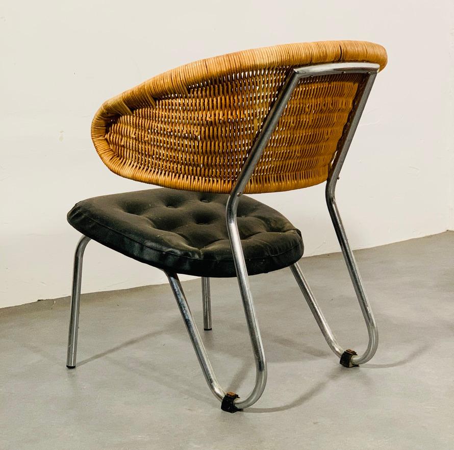 A set of very (if not extremely) rare 718 loungechairs by Dirk van Sliedregt voor 'Gebroeders Jonkers' approx. 1954.

Large rattan back on chrome base with leatherette seat. These chairs come straight from an attic where they have been over the last