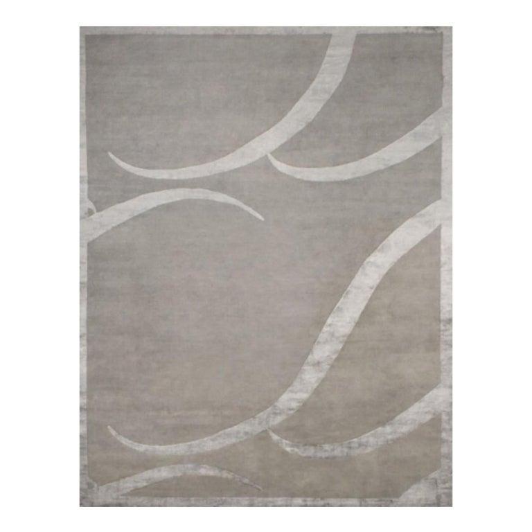DIS 400 Rug by Illulian
Dimensions: D400 x H300 cm 
Materials: Wool 80%, Silk 20%
Variations available and prices may vary according to materials and sizes. Please contact us.

Illulian, historic and prestigious rug company brand,