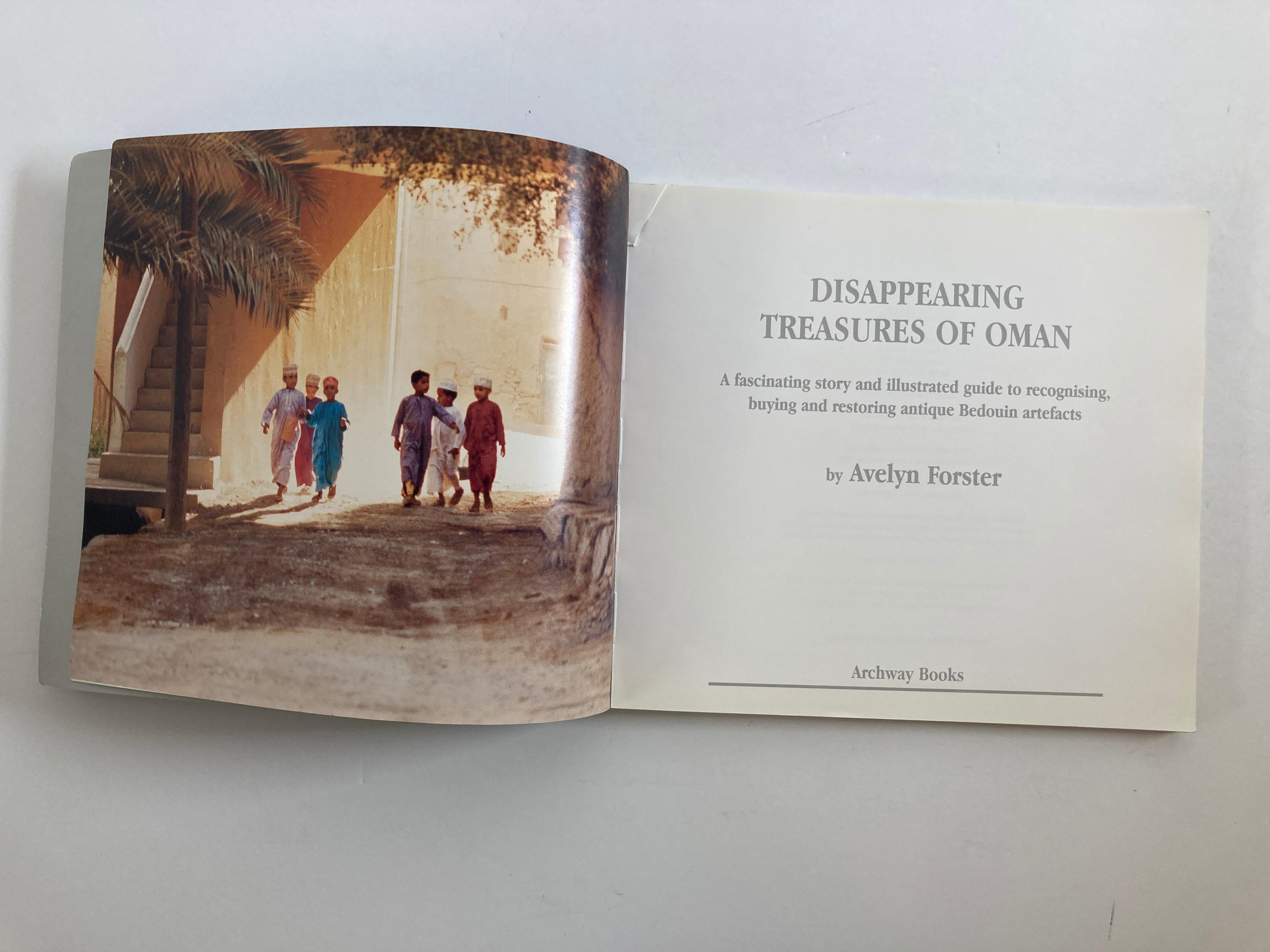 Disappearing Treasures of Oman, Buch von Avelyn Forster im Zustand „Gut“ im Angebot in North Hollywood, CA